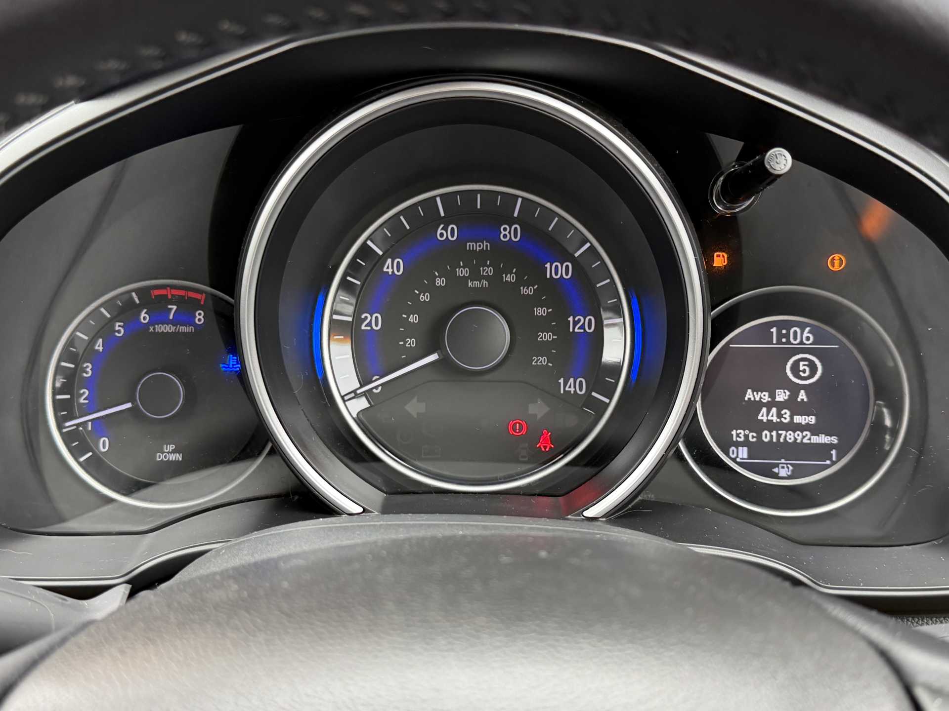 Honda Jazz 1.3 i-VTEC EX Navi 5dr - Image 11