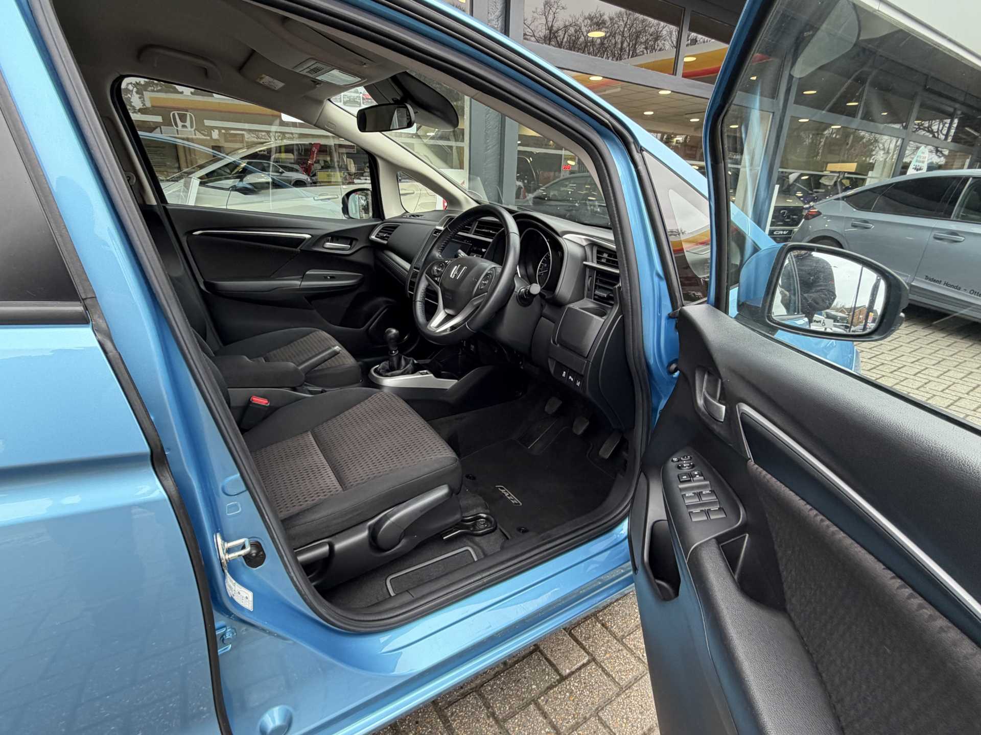 Honda Jazz 1.3 i-VTEC EX Navi 5dr - Image 15