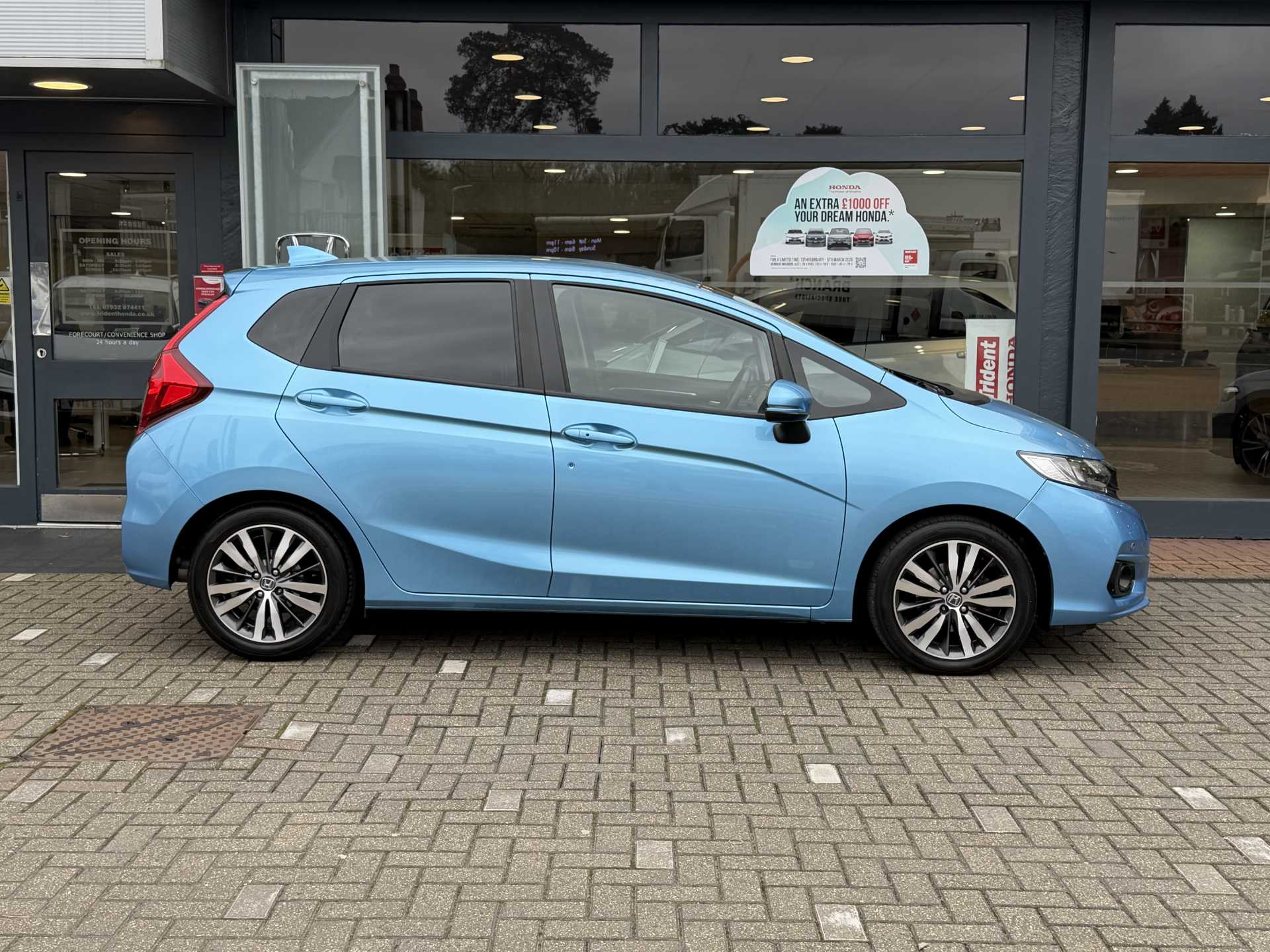 Honda Jazz 1.3 i-VTEC EX Navi 5dr - Image 5