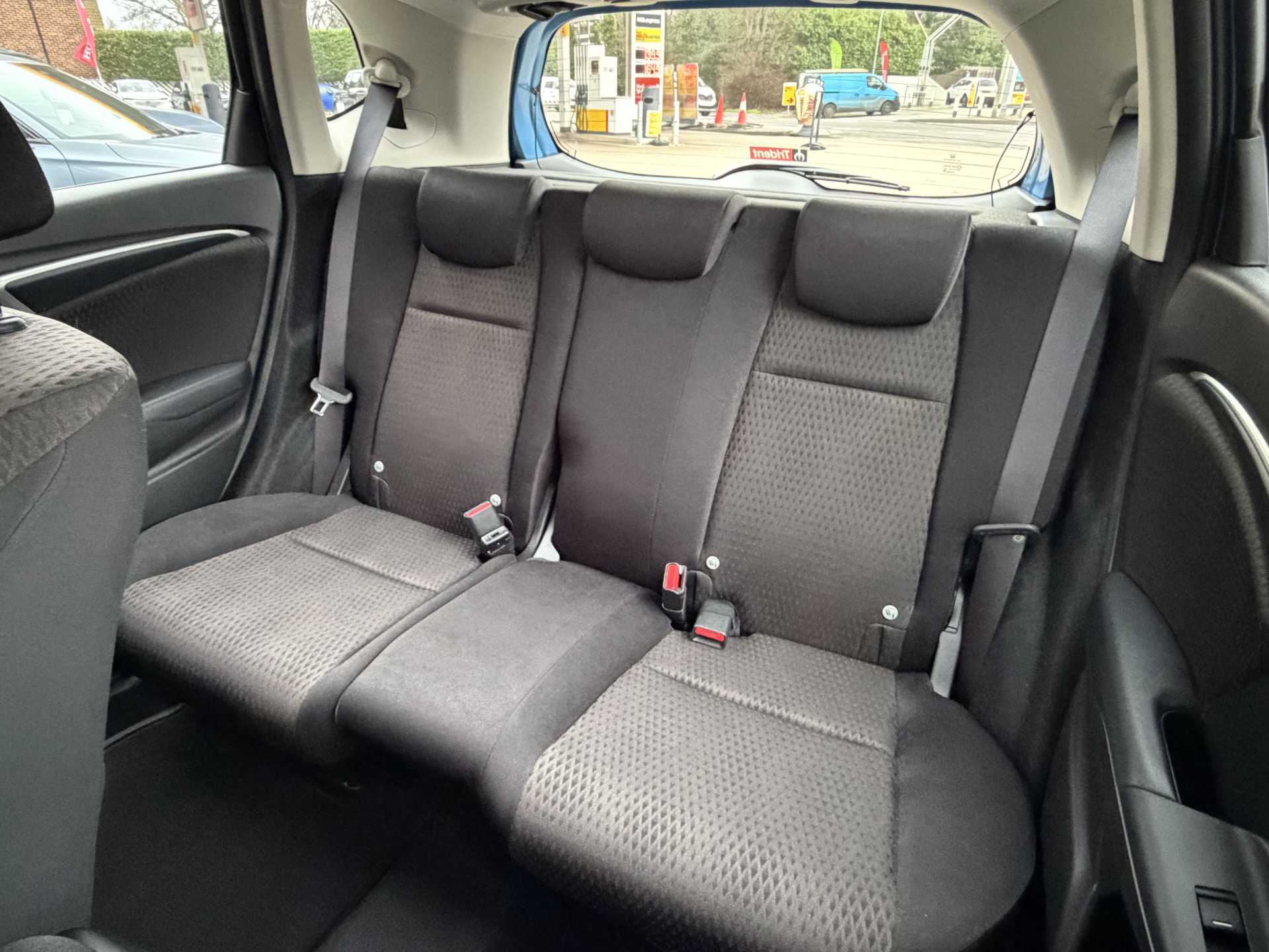 Honda Jazz 1.3 i-VTEC EX Navi 5dr - Image 8