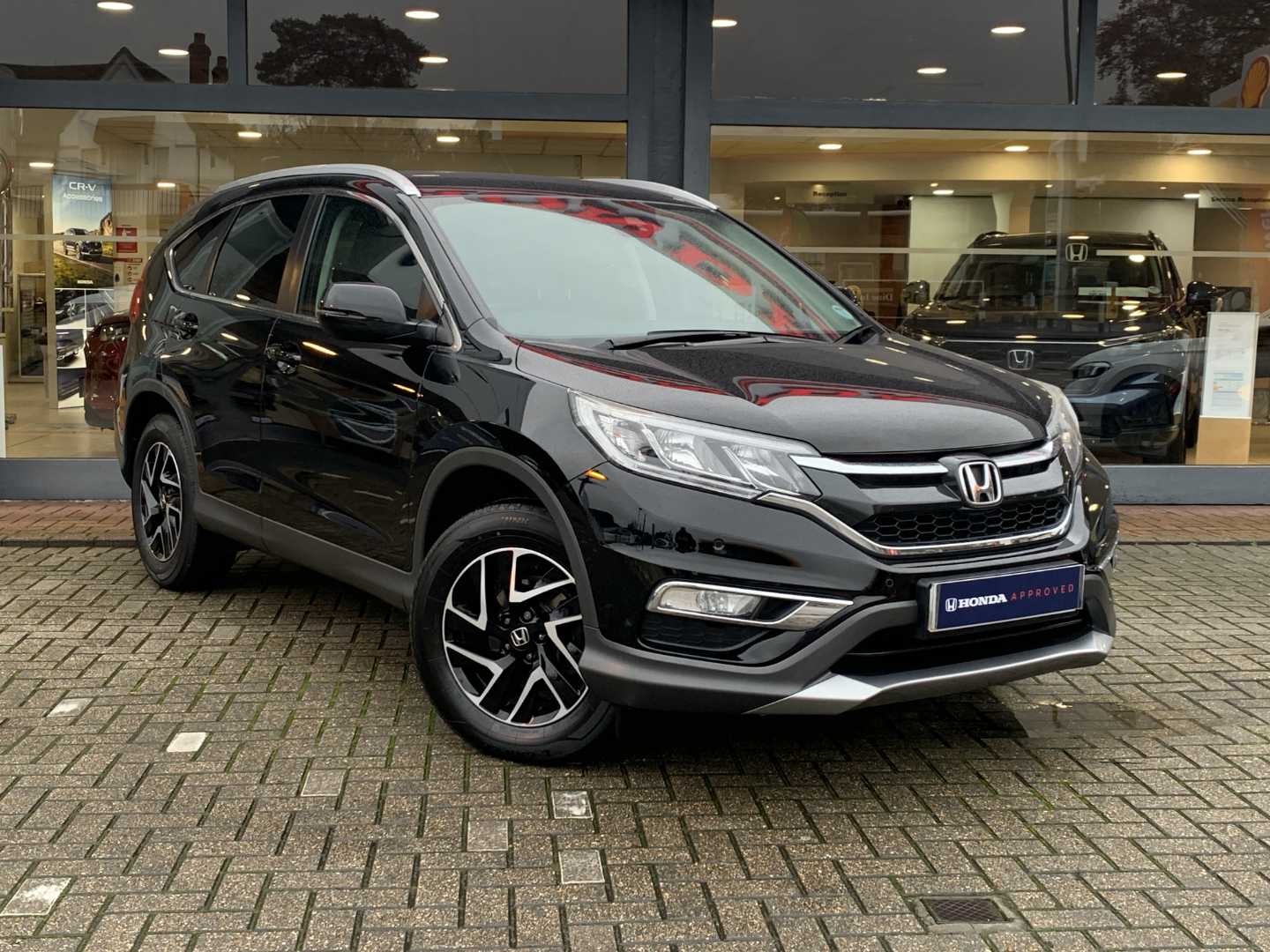 Honda CR-V 2.0 i-VTEC SE Plus 5dr Auto [Nav] - Image 1