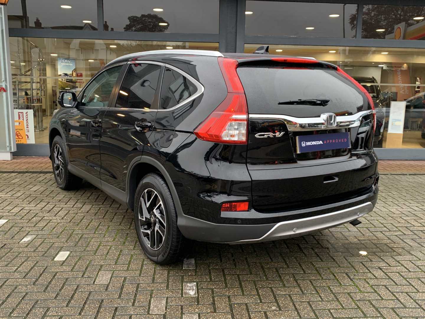 Honda CR-V 2.0 i-VTEC SE Plus 5dr Auto [Nav] - Image 3
