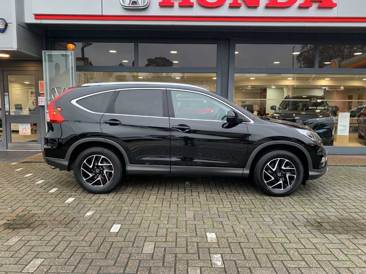 Honda CR-V 2.0 i-VTEC SE Plus 5dr Auto [Nav] - Image 5