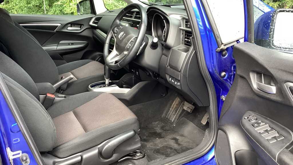 Honda JAZZ 1.3 EX 5dr CVT - Image 2