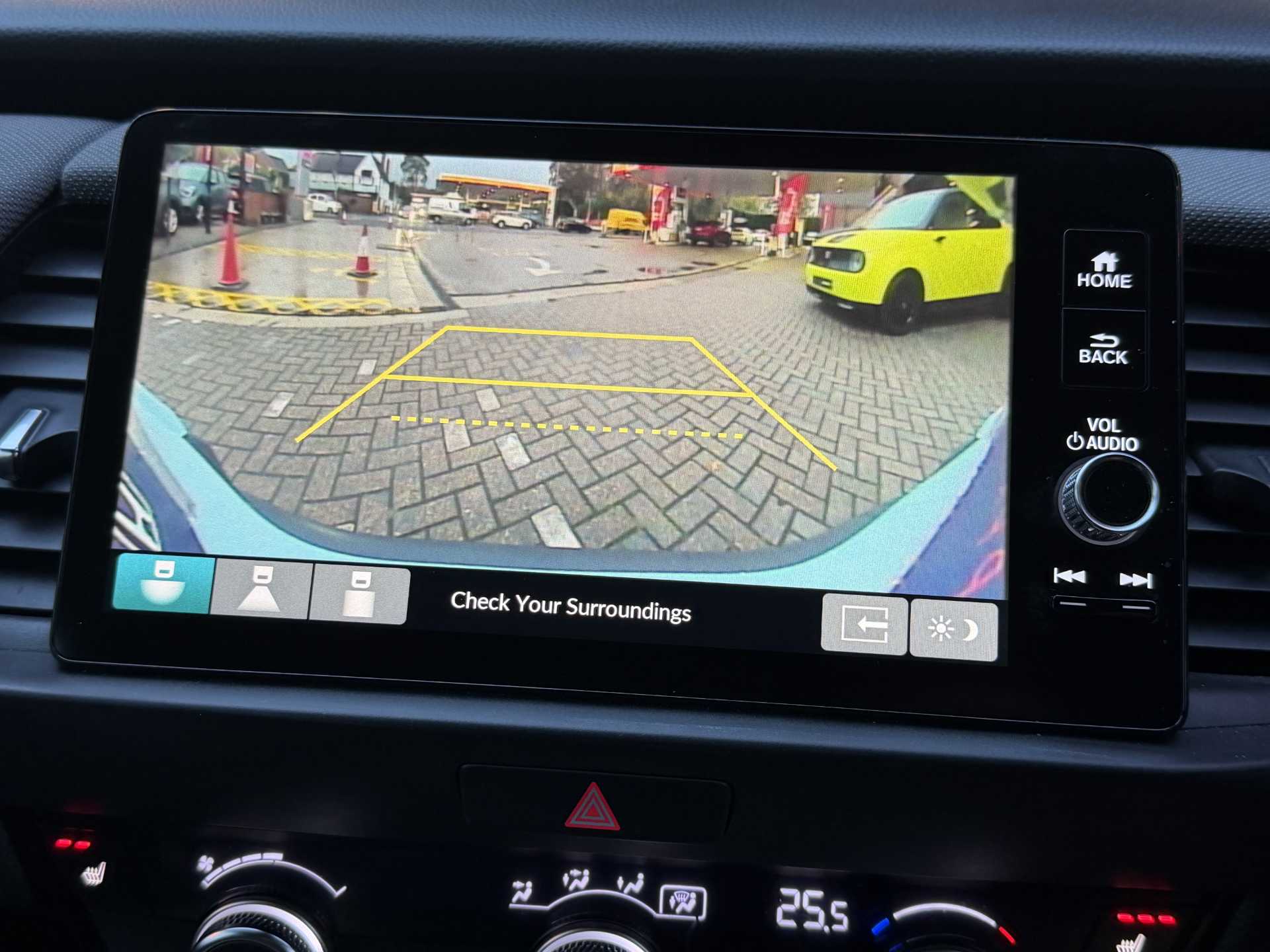 Honda Jazz 1.5 i-MMD Hybrid Crosstar EX 5dr eCVT - Image 14