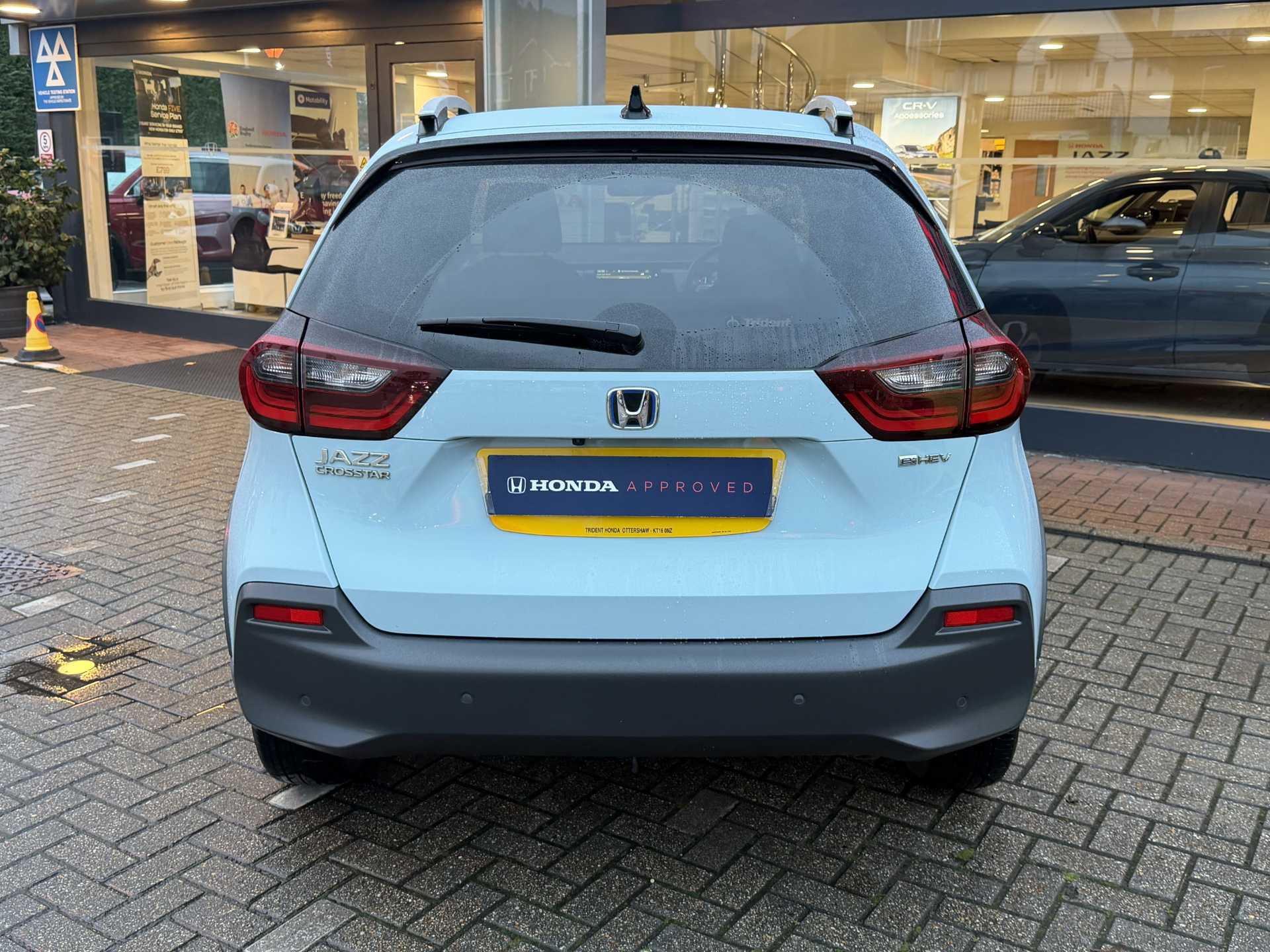 Honda Jazz 1.5 i-MMD Hybrid Crosstar EX 5dr eCVT - Image 7