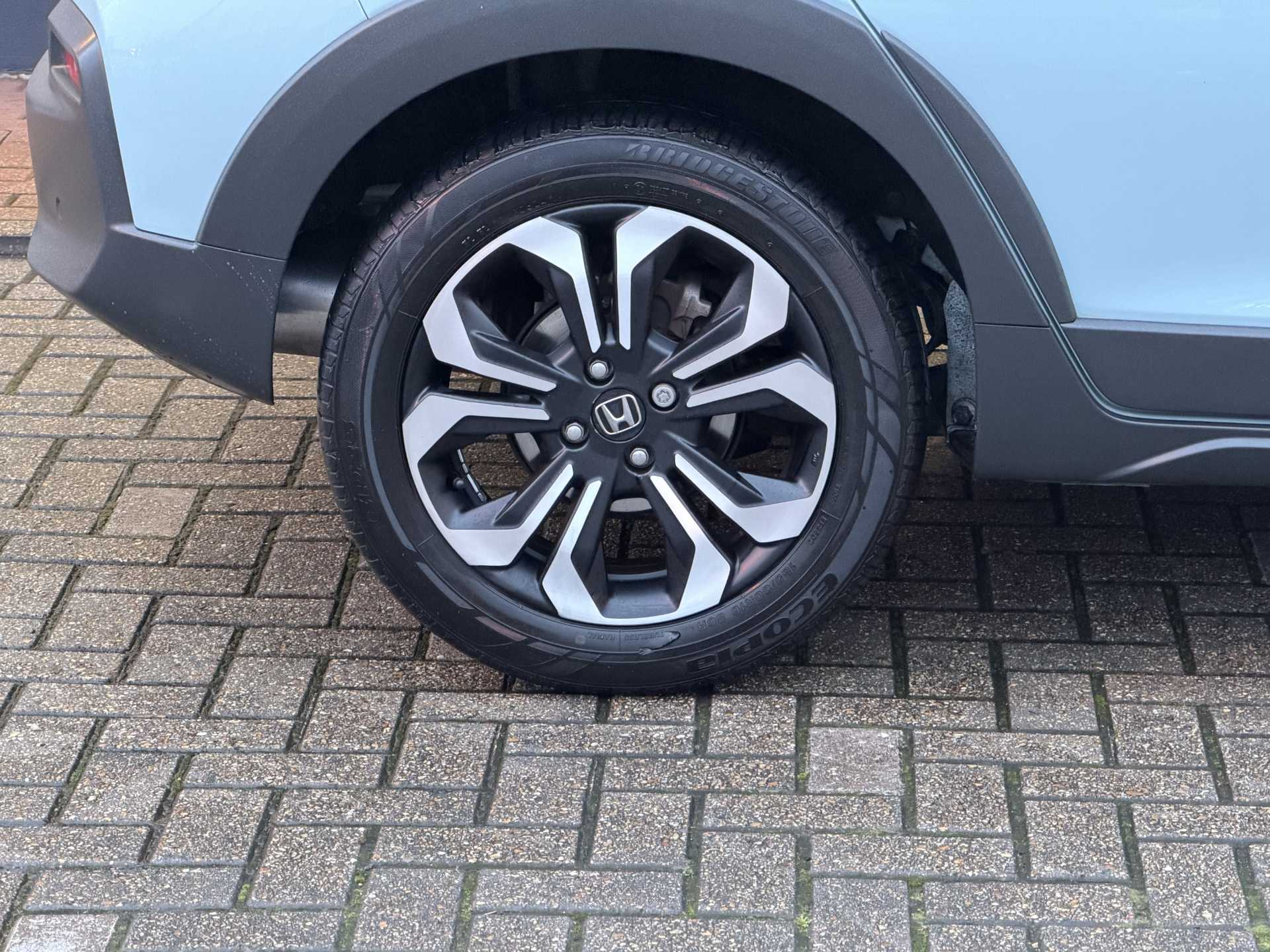 Honda Jazz 1.5 i-MMD Hybrid Crosstar EX 5dr eCVT - Image 9