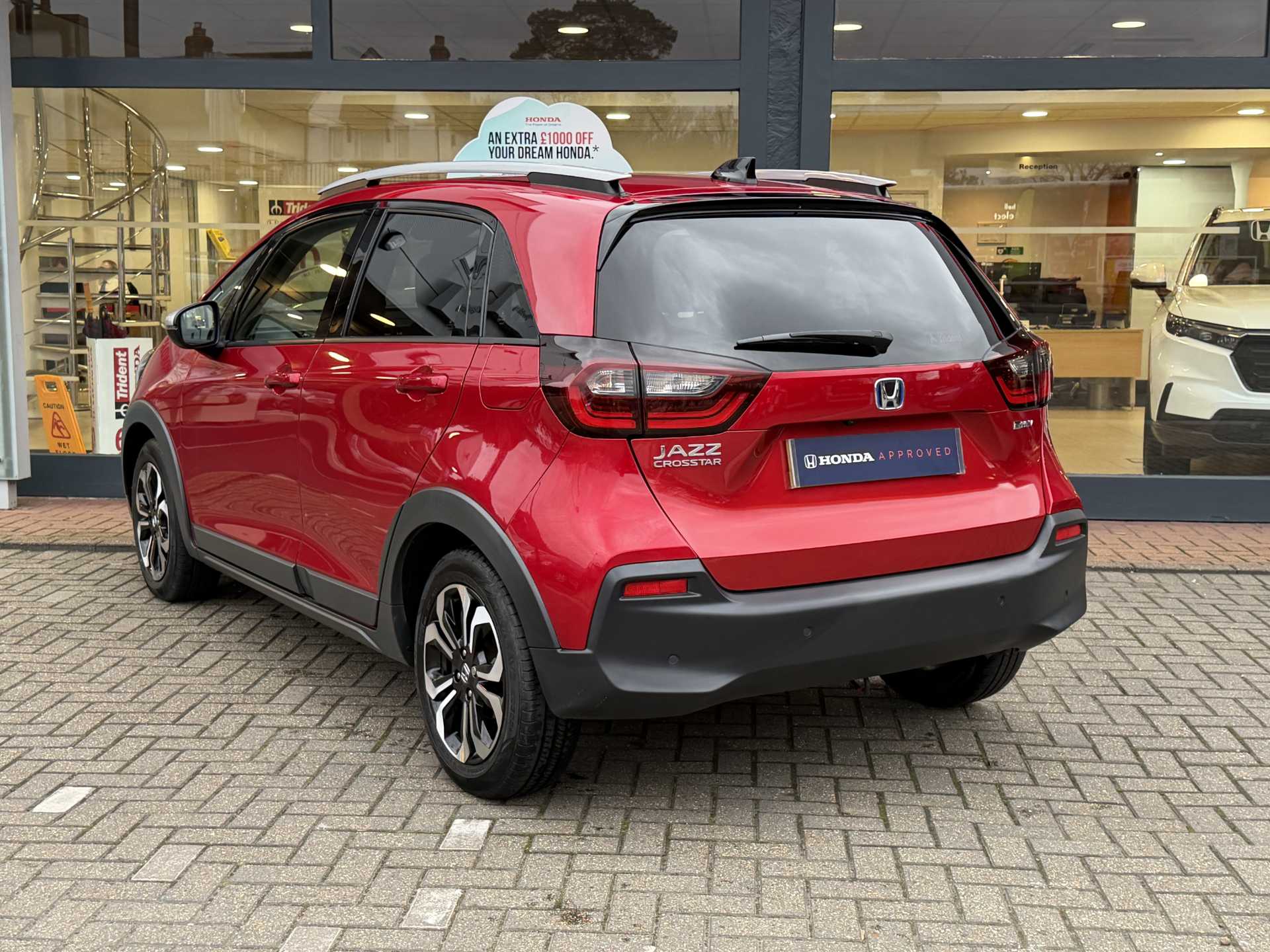 Honda Jazz 1.5 i-MMD Hybrid Crosstar EX 5dr eCVT - Image 3