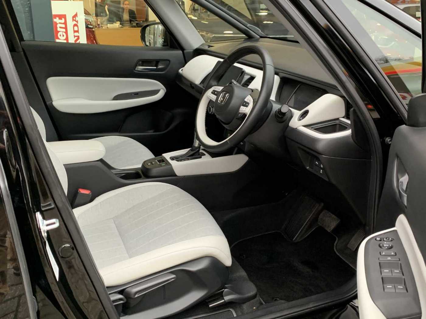 Honda JAZZ 1.5 i-MMD Hybrid EX 5dr eCVT - Image 15