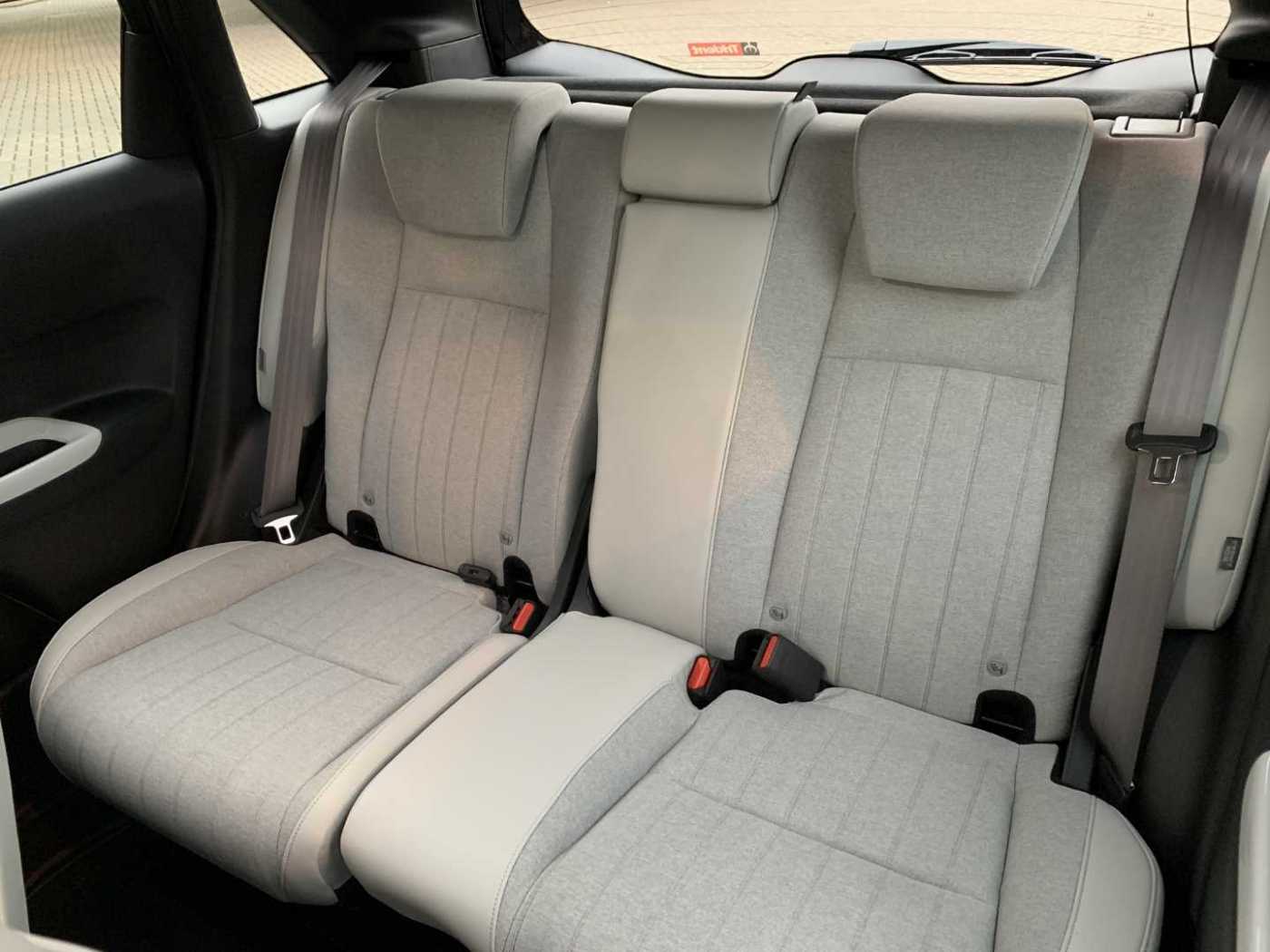 Honda JAZZ 1.5 i-MMD Hybrid EX 5dr eCVT - Image 8
