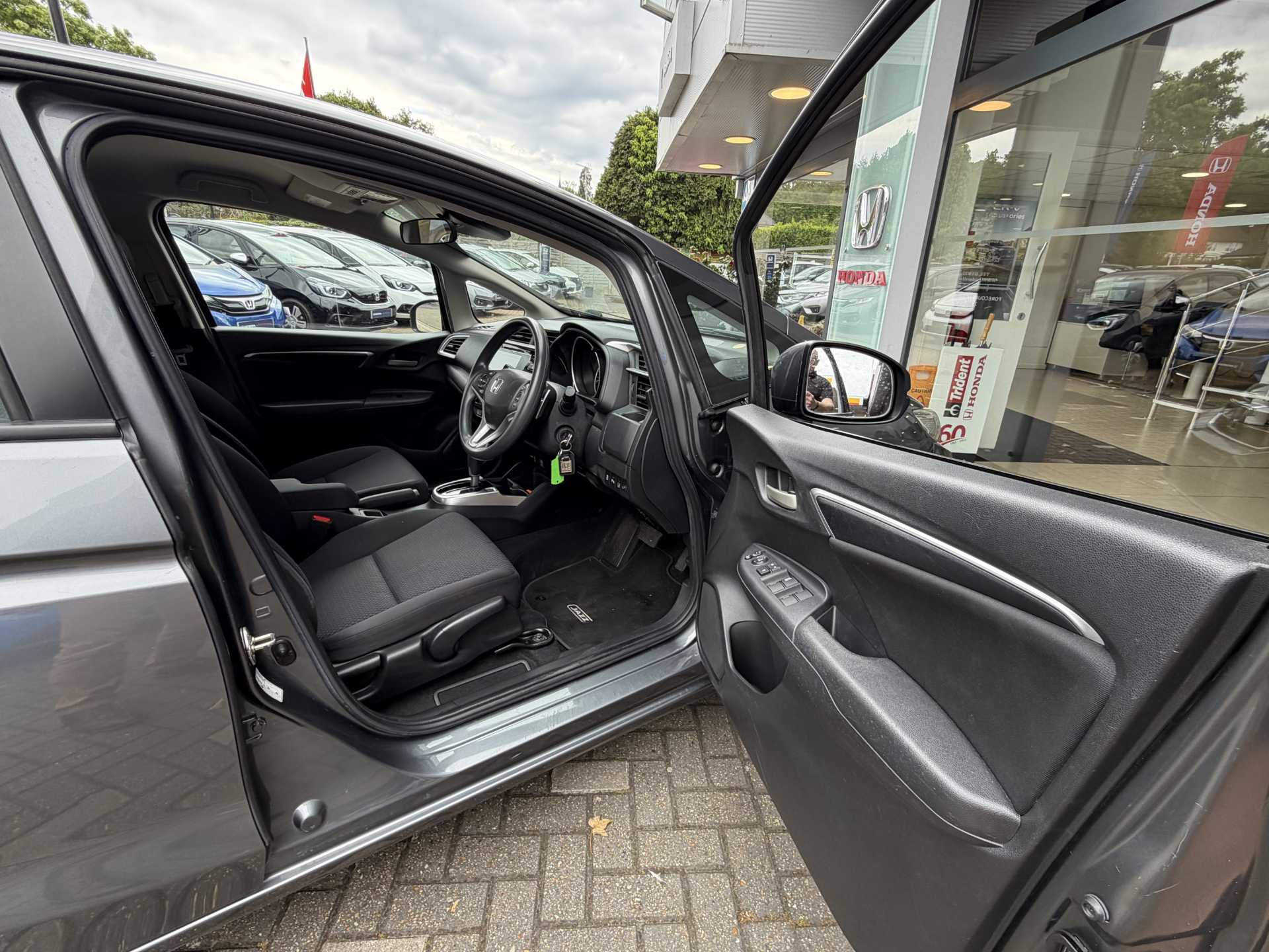 Honda Jazz 1.3 i-VTEC SE Navi 5dr CVT - Image 15