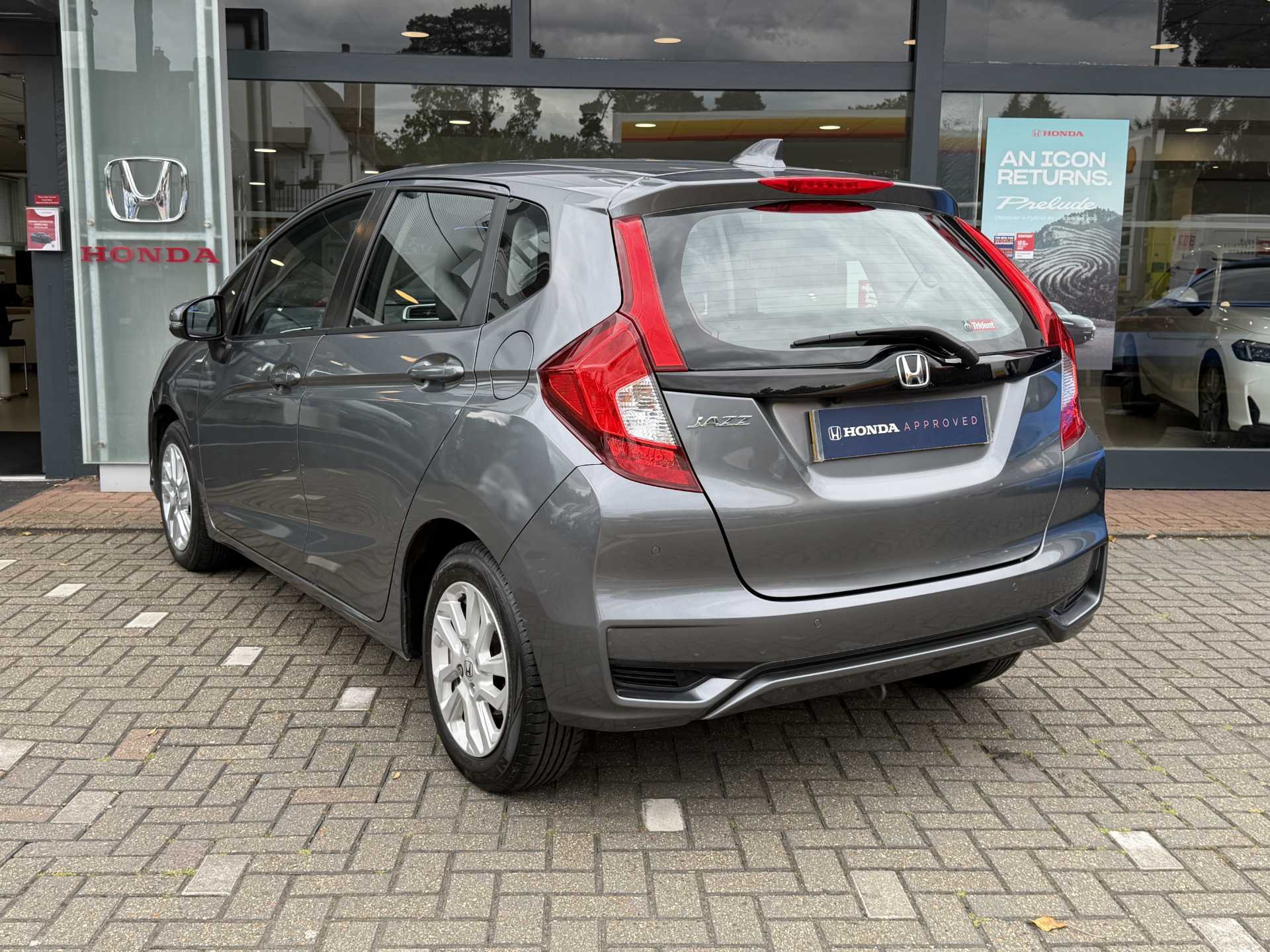 Honda Jazz 1.3 i-VTEC SE Navi 5dr CVT - Image 3