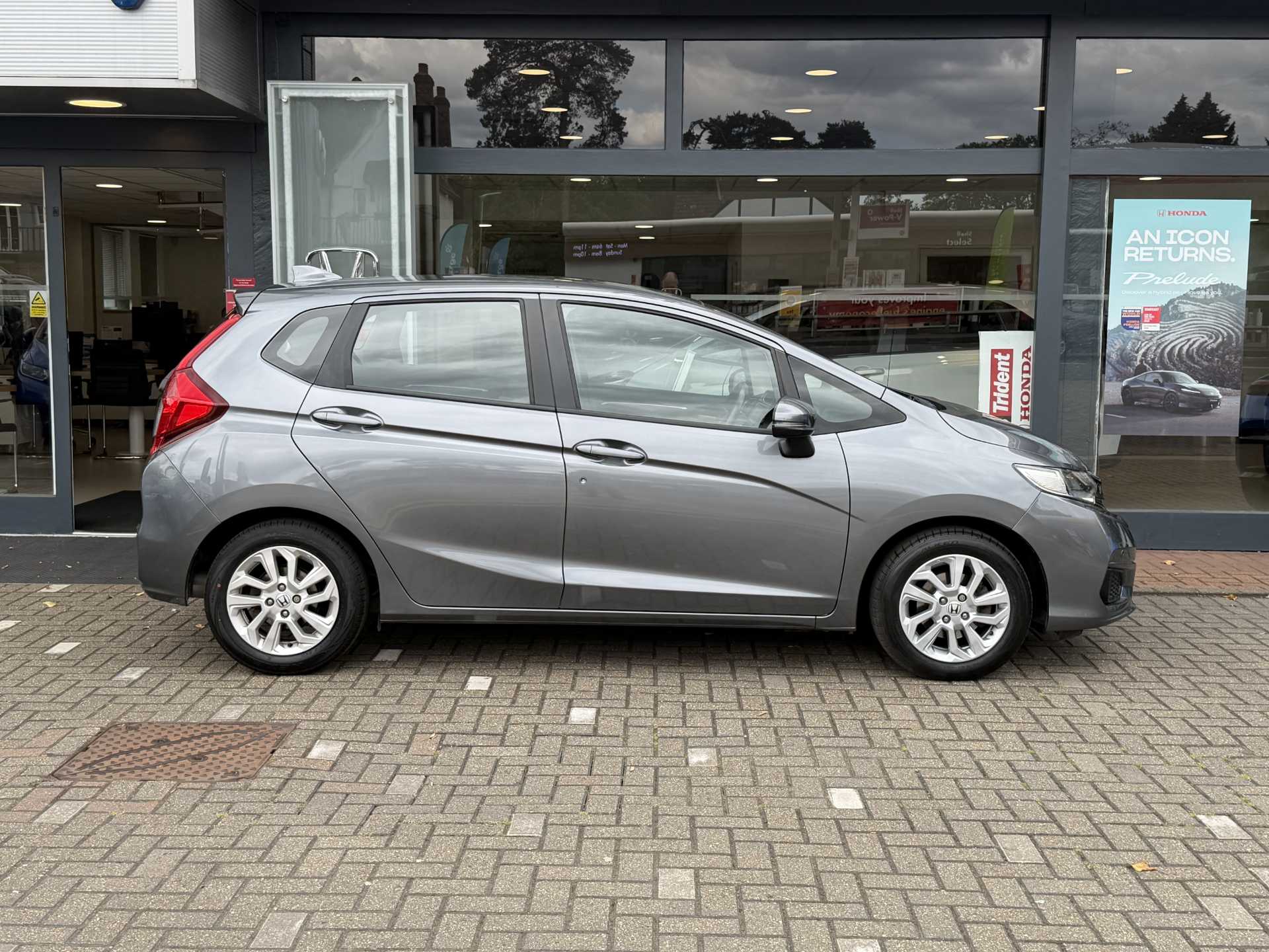 Honda Jazz 1.3 i-VTEC SE Navi 5dr CVT - Image 5