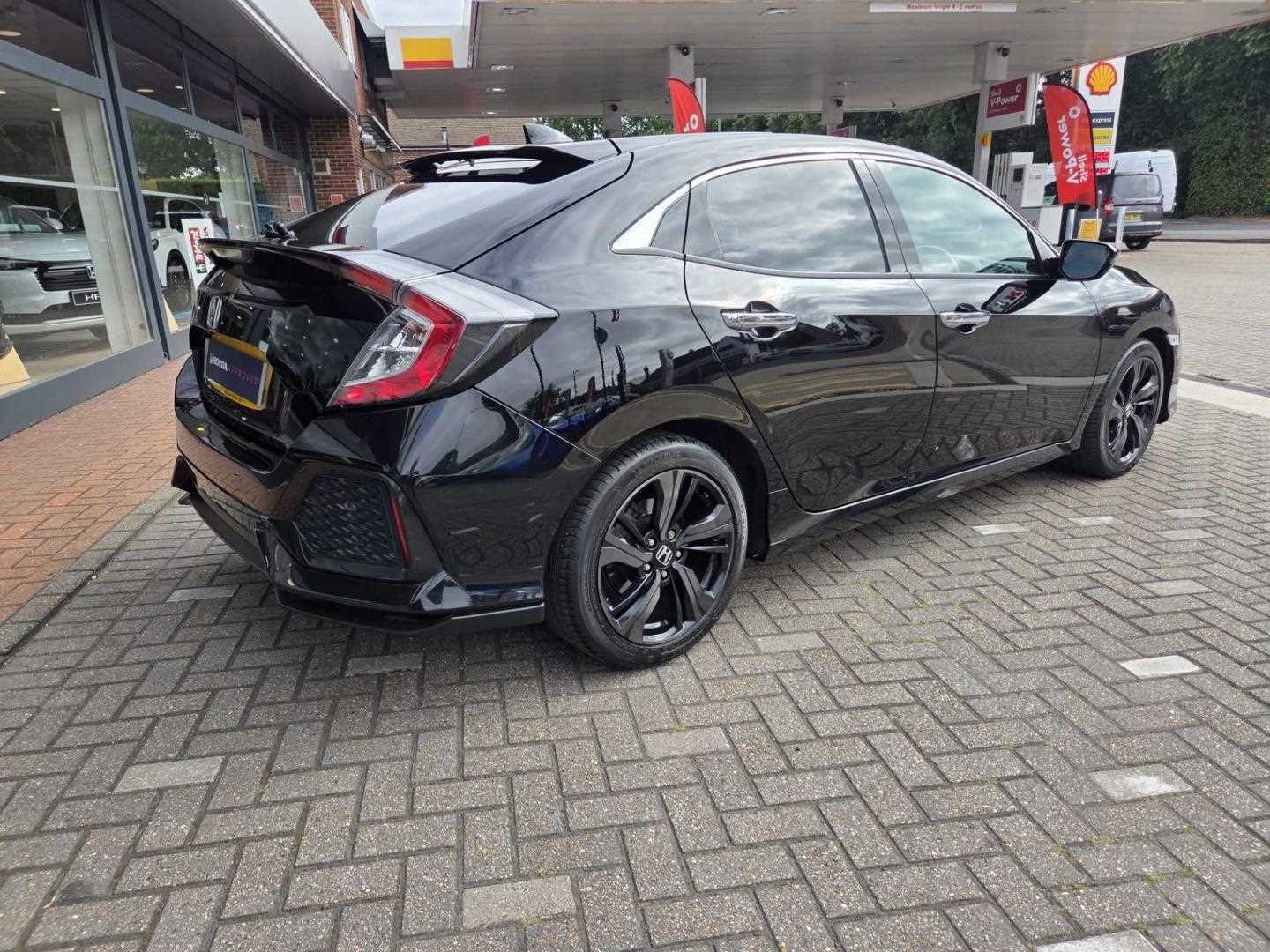 Honda CIVIC 1.5 VTEC Turbo Prestige 5dr CVT - Image 12