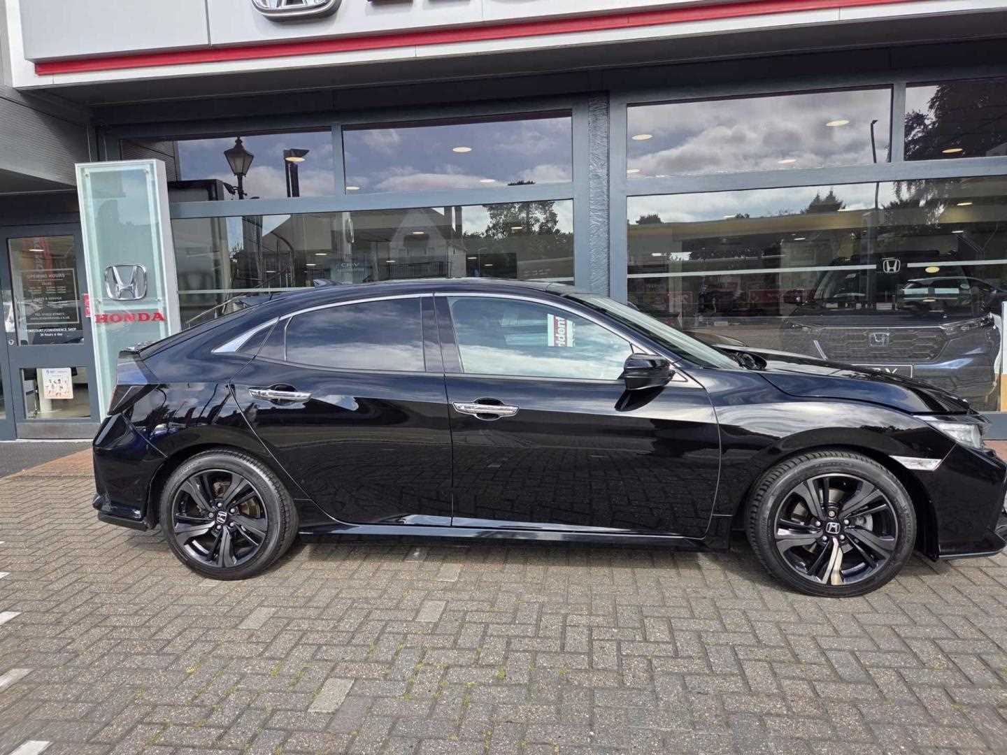 Honda CIVIC 1.5 VTEC Turbo Prestige 5dr CVT - Image 5