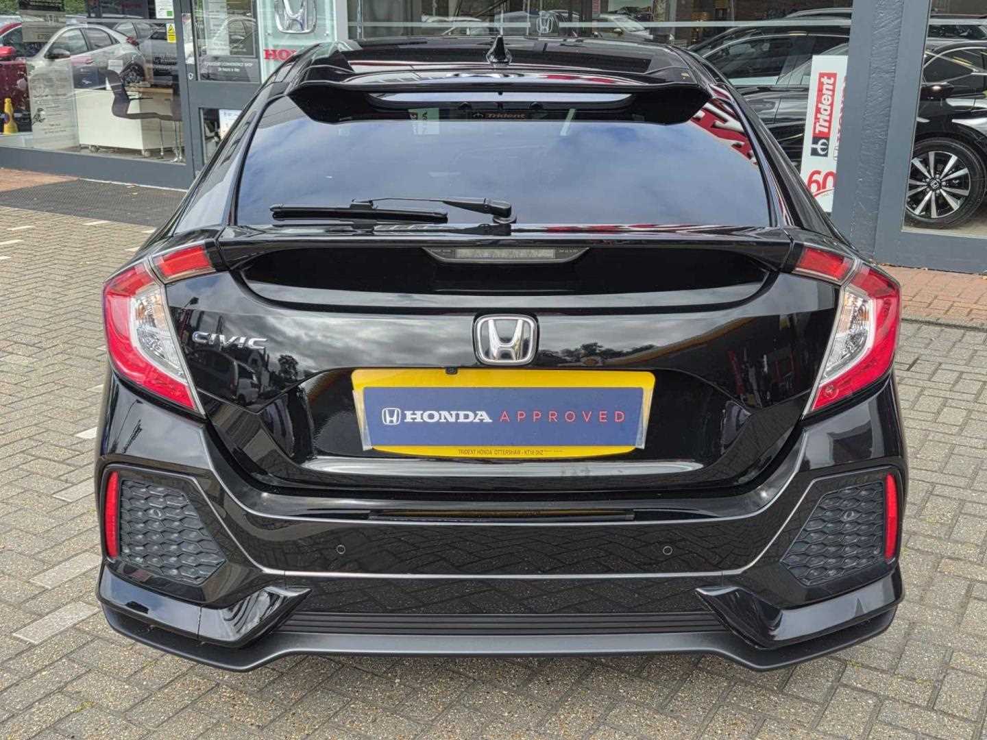 Honda CIVIC 1.5 VTEC Turbo Prestige 5dr CVT - Image 7