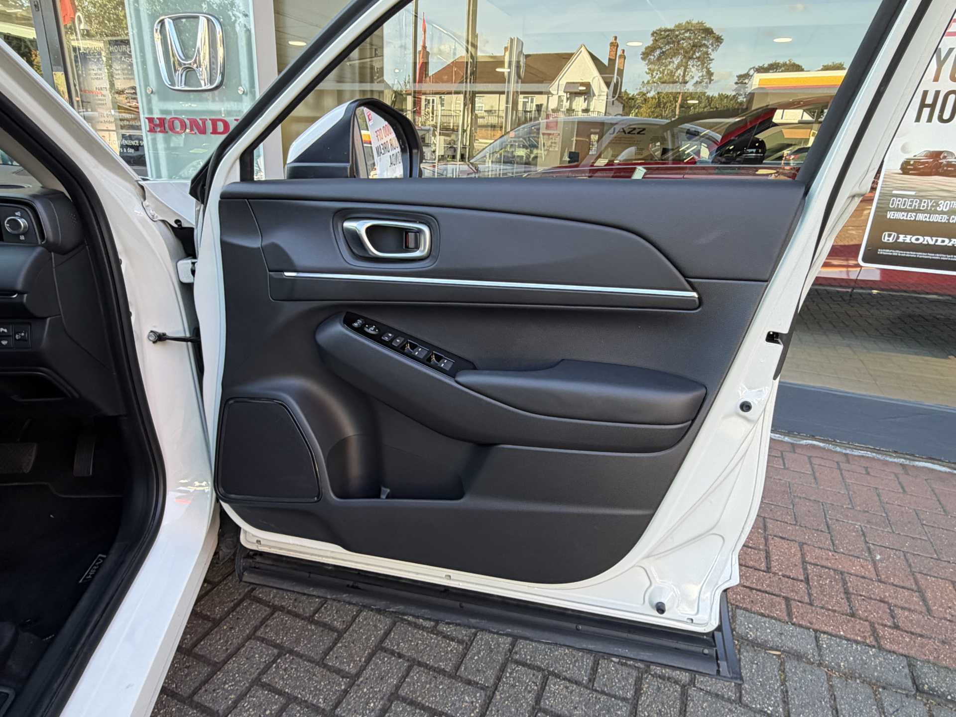 Honda HR-V 1.5 eHEV Advance 5dr CVT — image 17