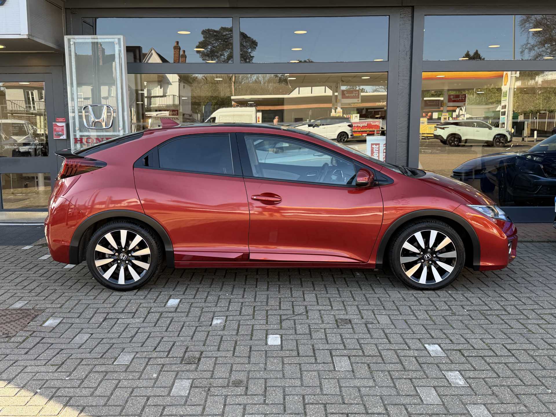 Honda Civic 1.8 i-VTEC SR 5dr Auto - Image 5