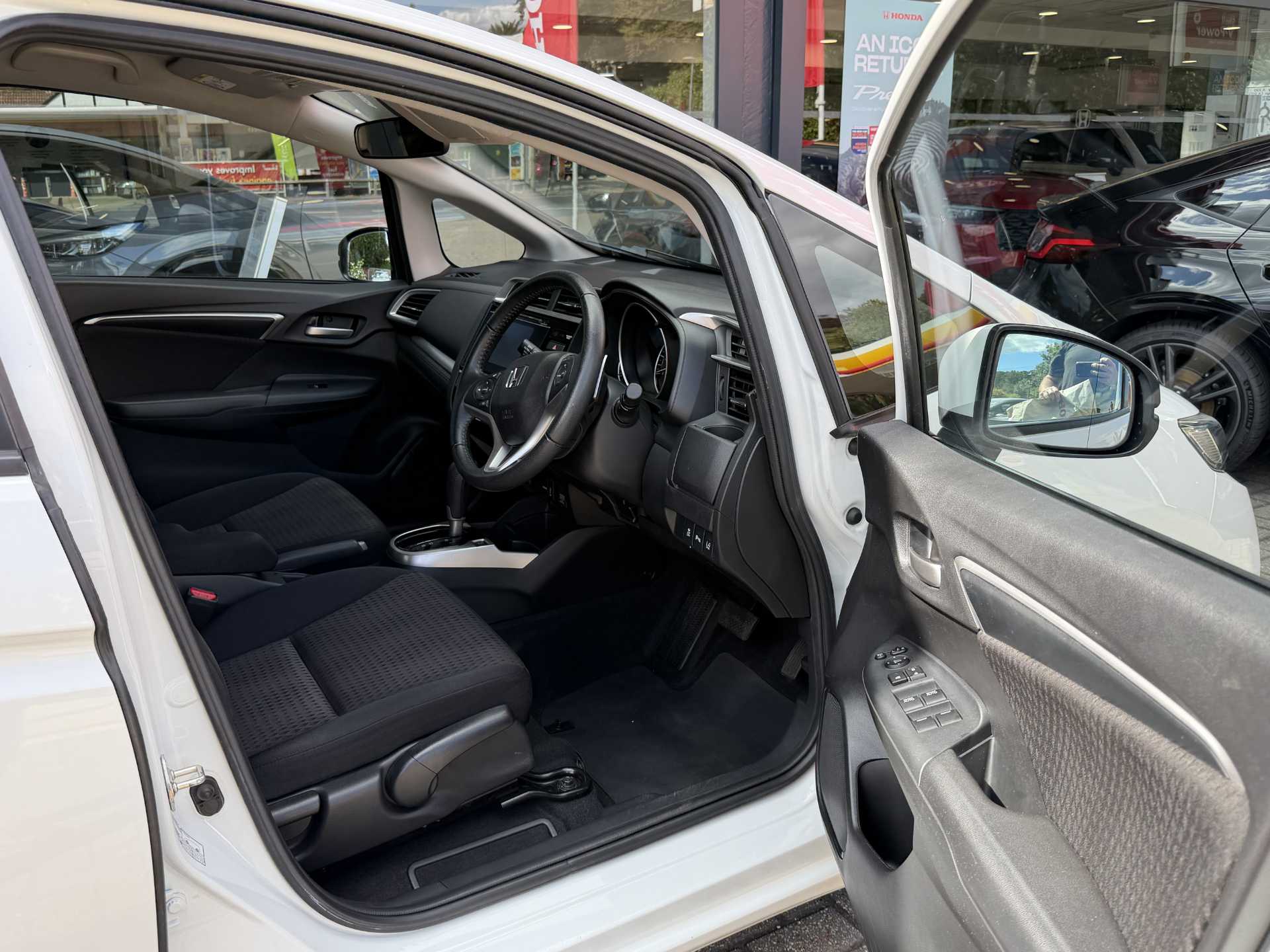 Honda Jazz 1.3 i-VTEC EX 5dr CVT - Image 15
