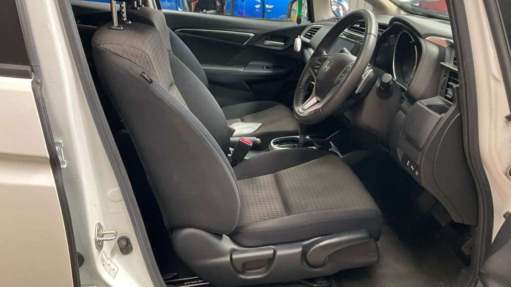 Honda Jazz 1.3 i-VTEC EX 5dr CVT - Image 2