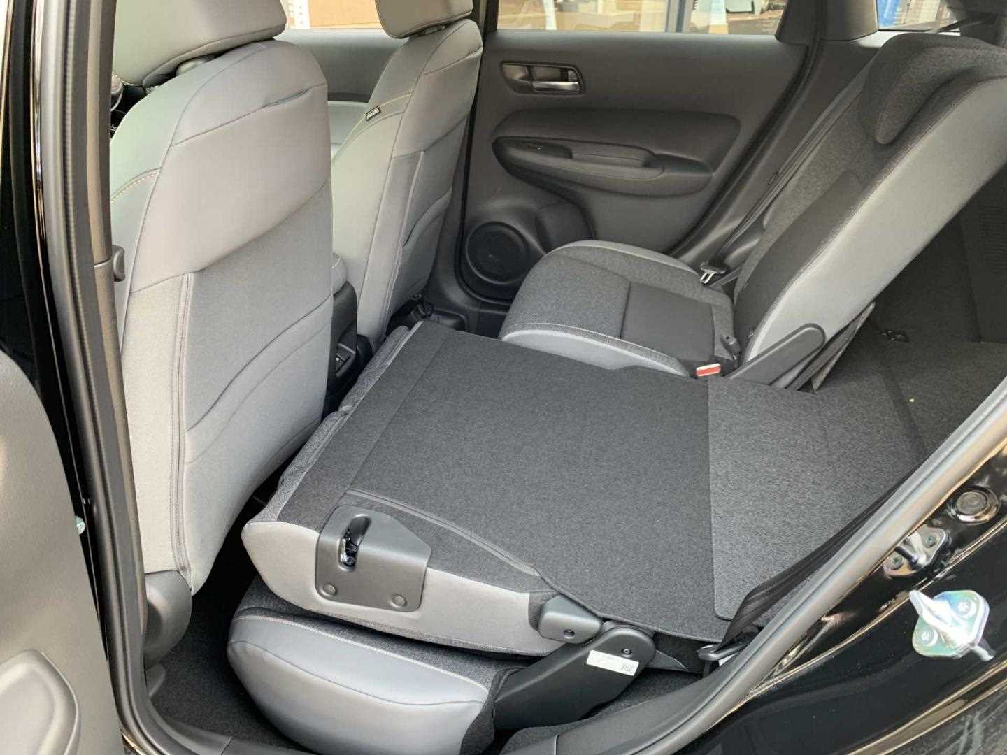 Honda JAZZ 1.5 i-MMD Hybrid Advance Sport 5dr eCVT - Image 19