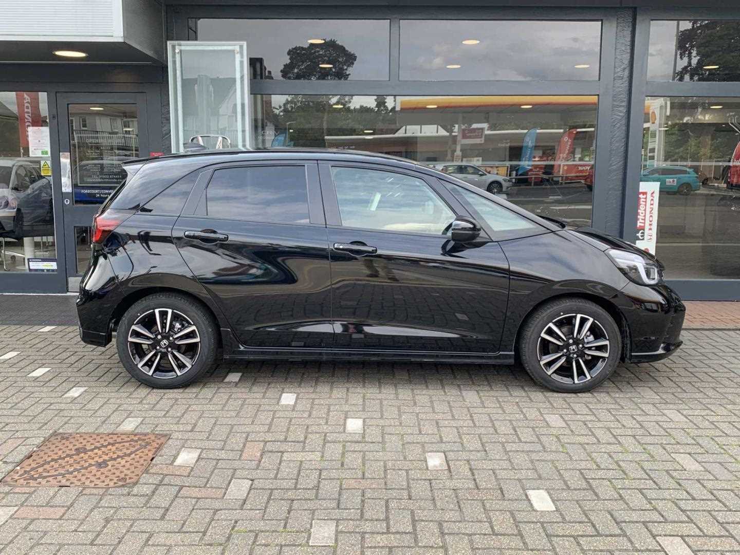 Honda JAZZ 1.5 i-MMD Hybrid Advance Sport 5dr eCVT - Image 5