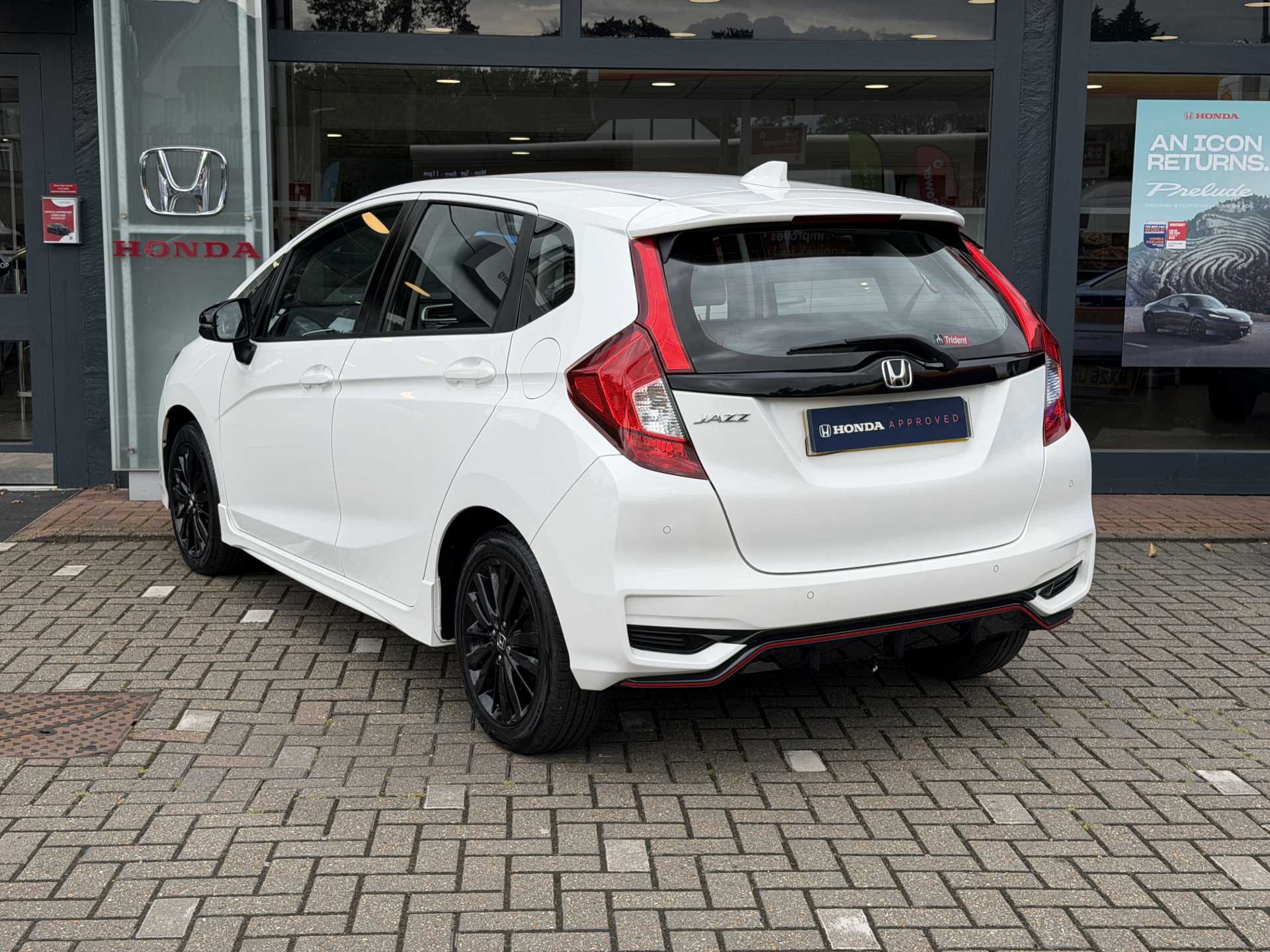 Honda Jazz 1.5 i-VTEC Sport 5dr Navi CVT - Image 3