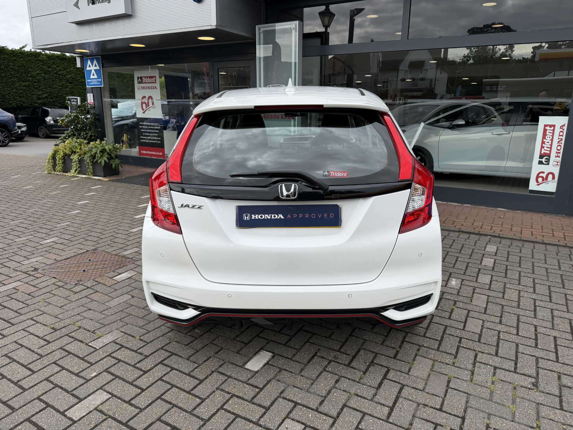 Honda Jazz 1.5 i-VTEC Sport 5dr Navi CVT - Image 7