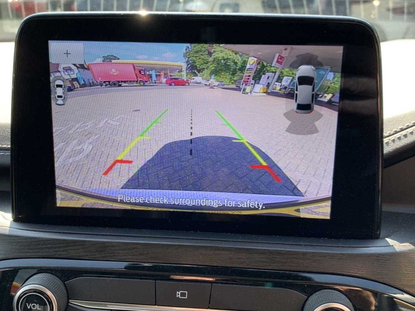 Ford KUGA 2.5 PHEV Vignale 5dr CVT - Image 14