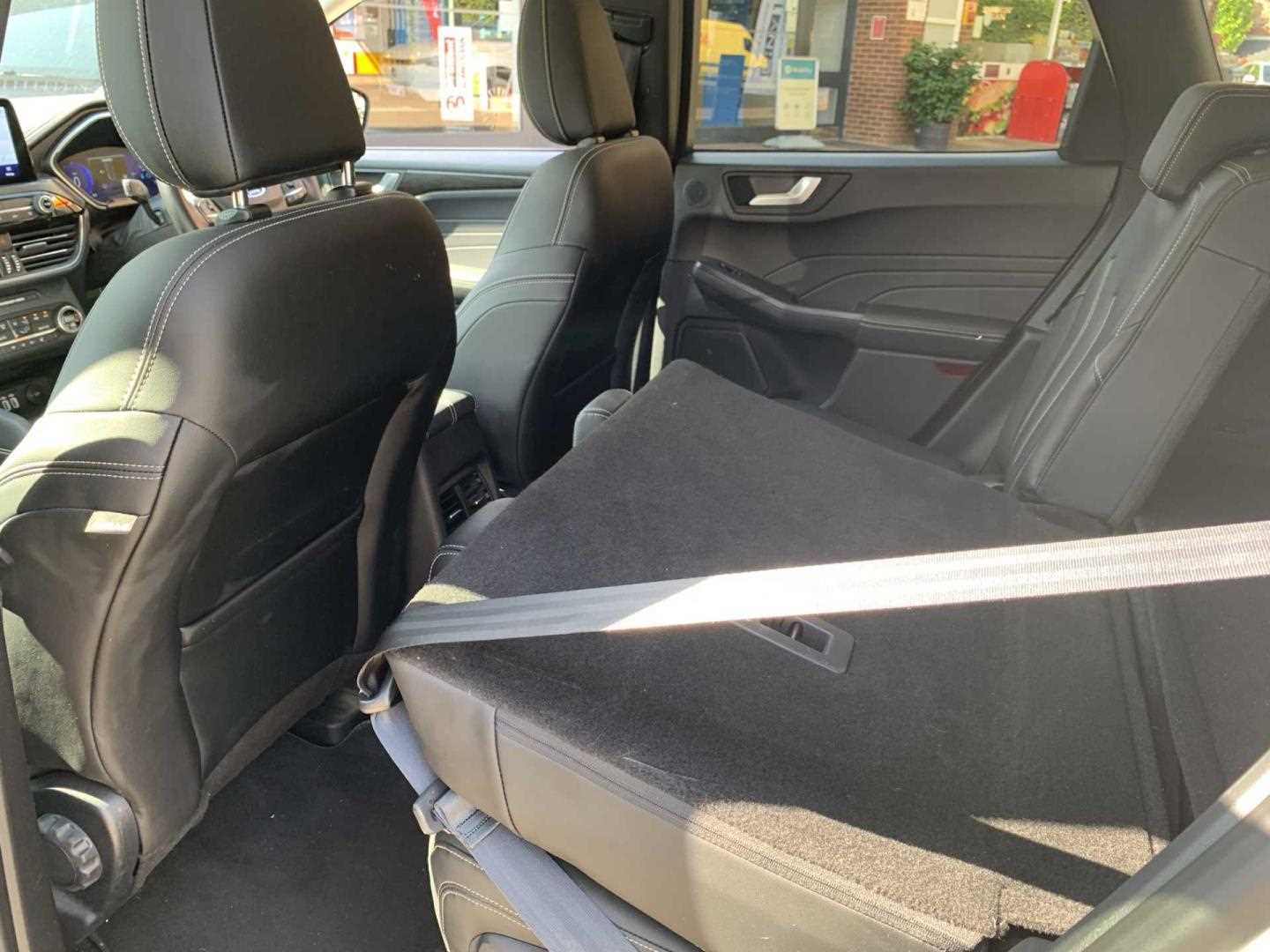 Ford KUGA 2.5 PHEV Vignale 5dr CVT - Image 18