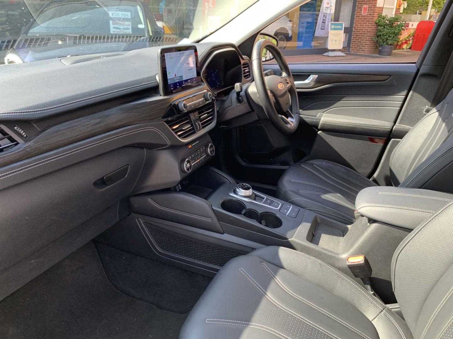 Ford KUGA 2.5 PHEV Vignale 5dr CVT - Image 2