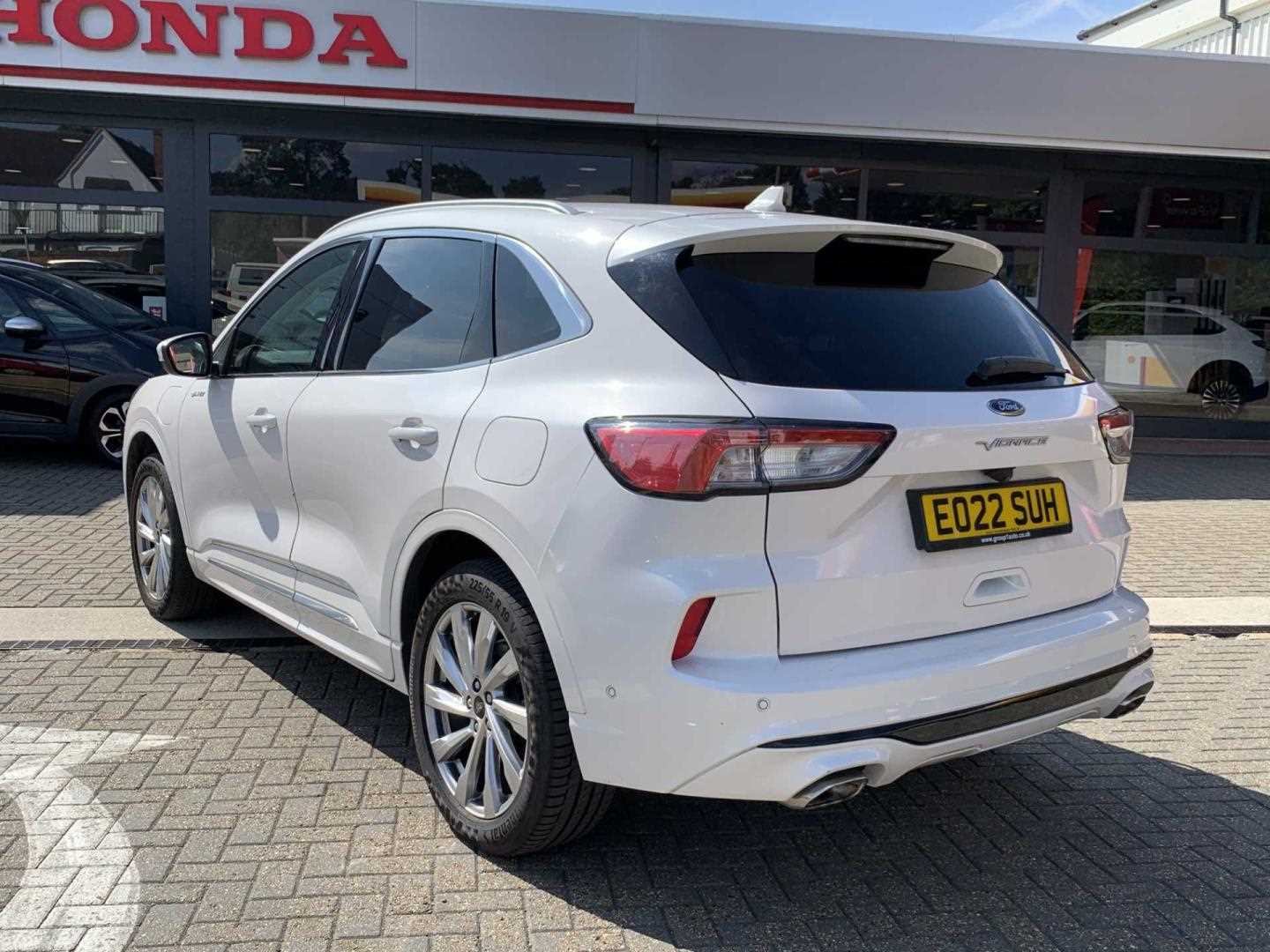 Ford KUGA 2.5 PHEV Vignale 5dr CVT - Image 3