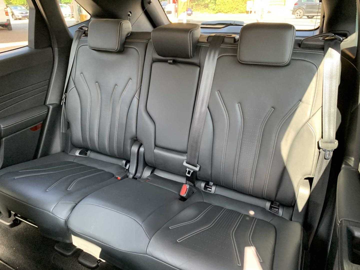 Ford KUGA 2.5 PHEV Vignale 5dr CVT - Image 8