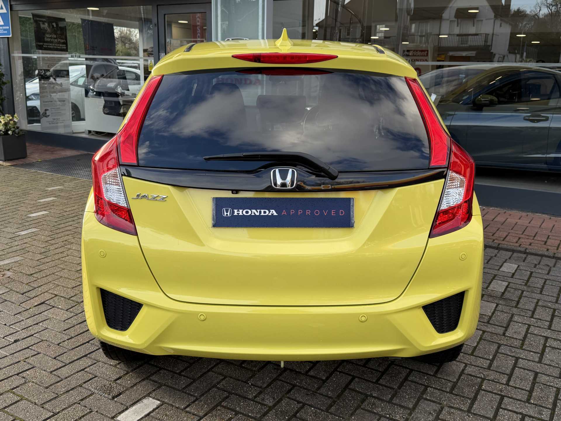 Honda Jazz 1.3 EX Navi 5dr - Image 7