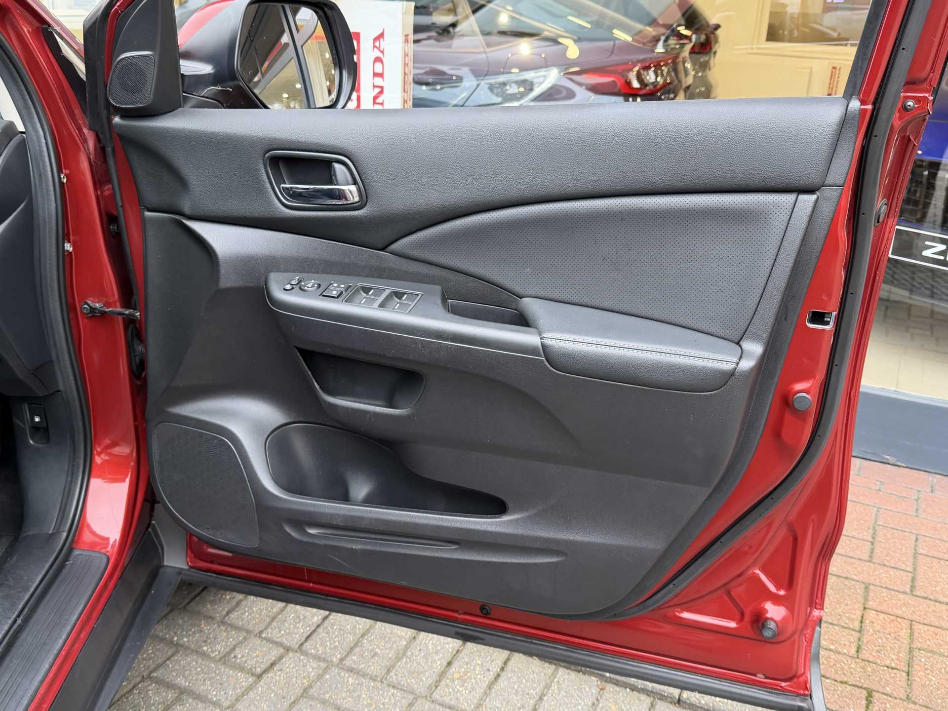 Honda CR-V 2.0 i-VTEC SR 5dr Auto - Image 17