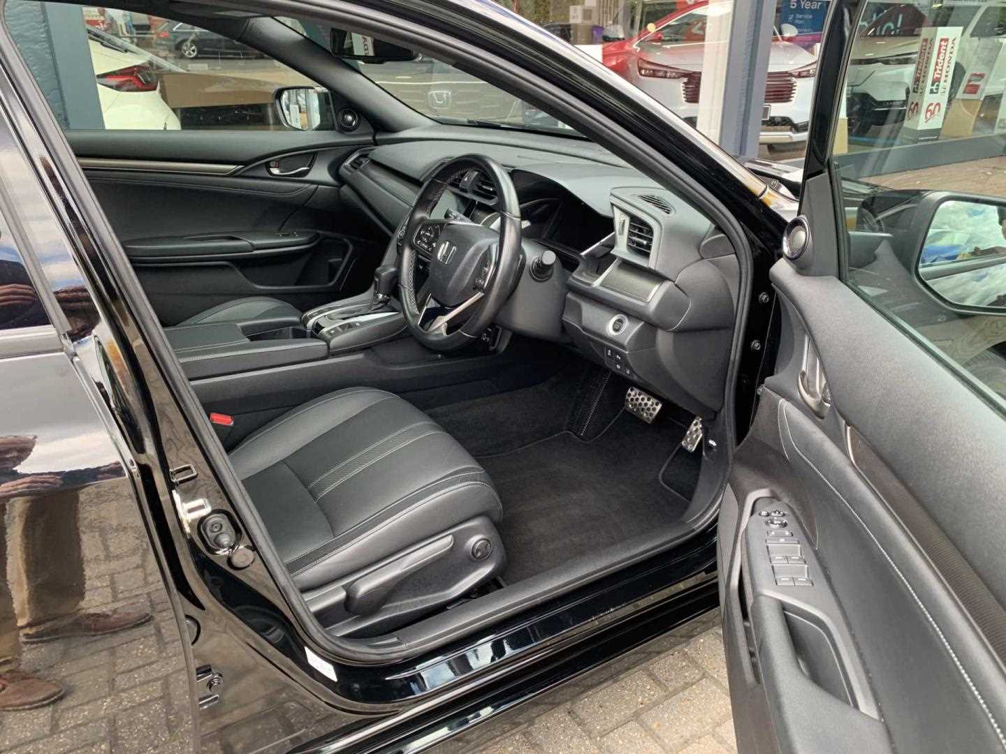 Honda CIVIC 1.5 VTEC Turbo Prestige 5dr CVT - Image 15