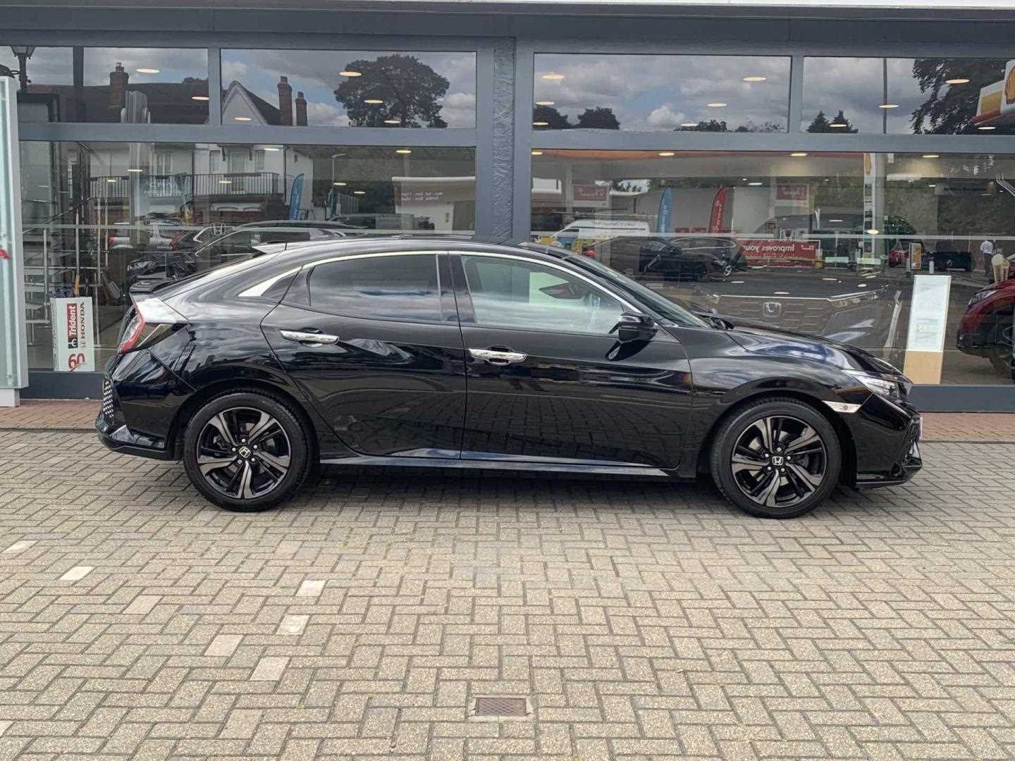 Honda CIVIC 1.5 VTEC Turbo Prestige 5dr CVT - Image 5