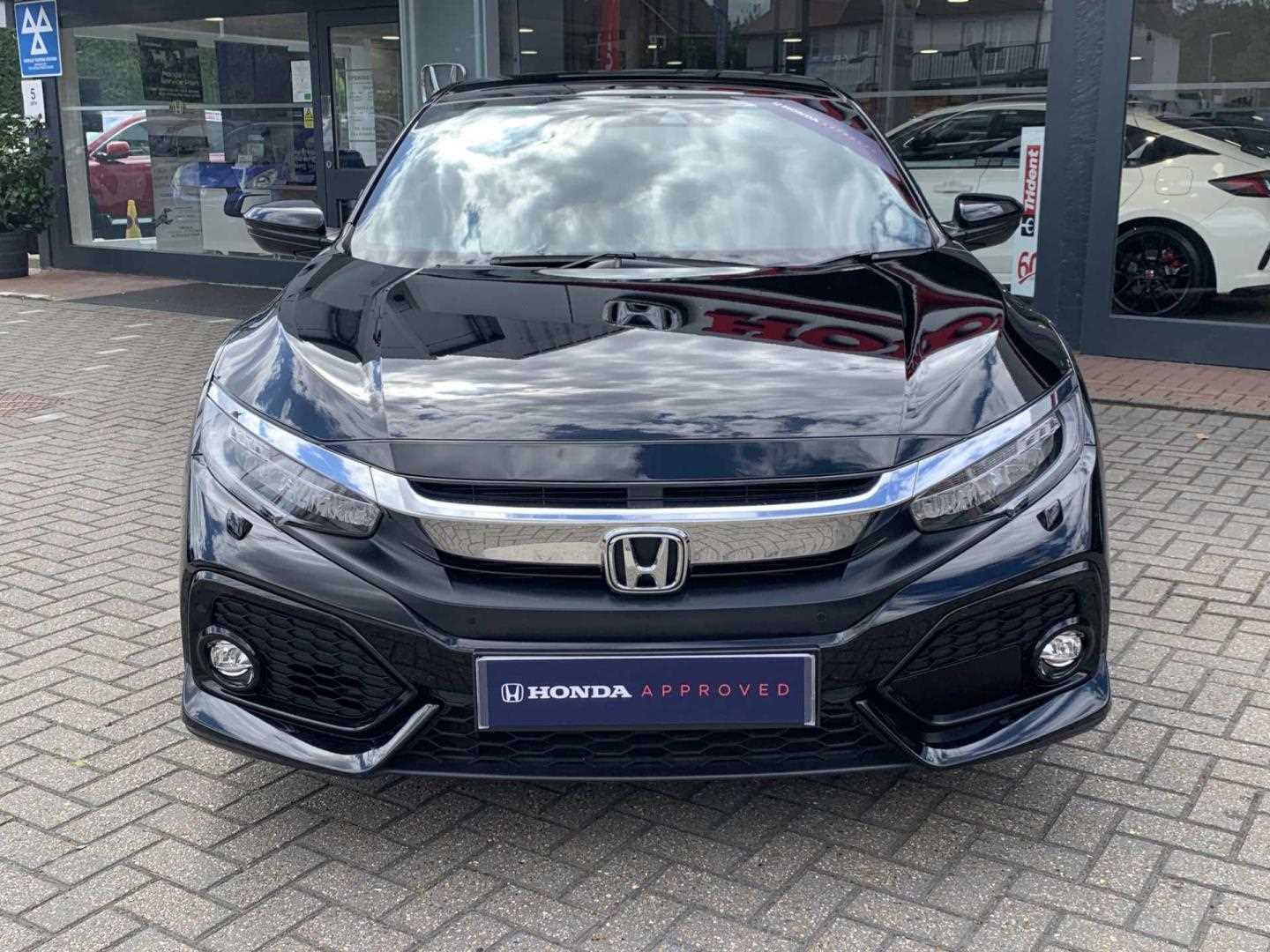 Honda CIVIC 1.5 VTEC Turbo Prestige 5dr CVT - Image 6
