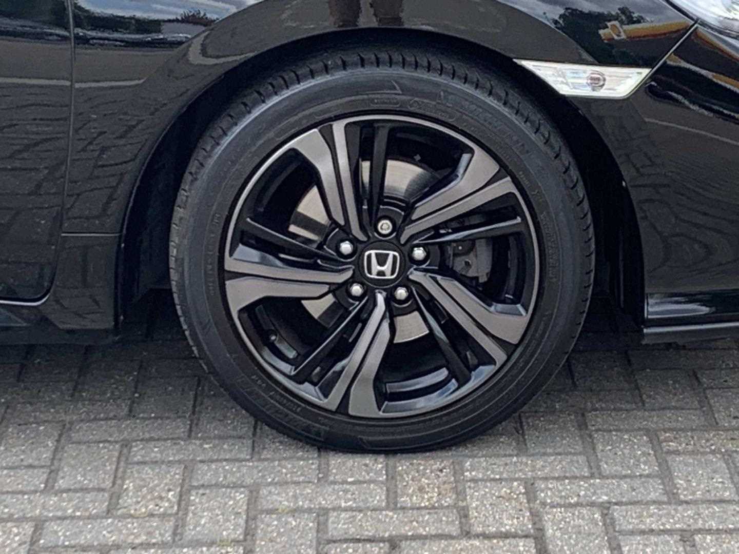 Honda CIVIC 1.5 VTEC Turbo Prestige 5dr CVT - Image 9