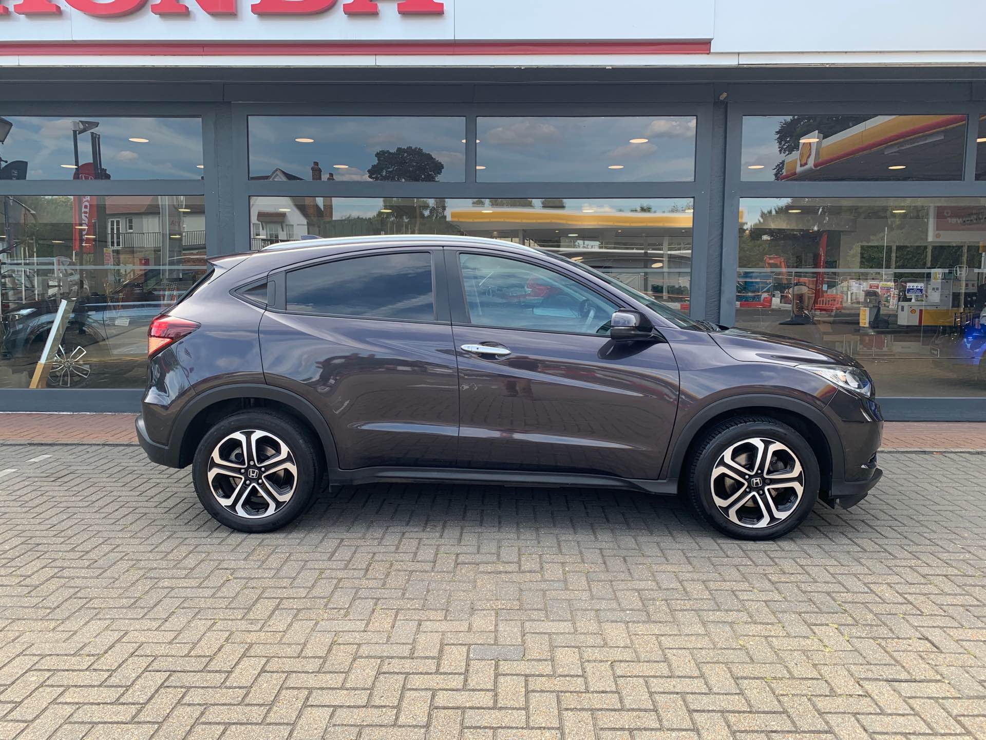 Honda HR-V 1.5 i-VTEC EX 5dr - Image 5