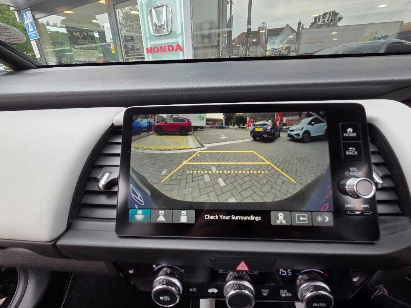 Honda JAZZ 1.5 i-MMD Hybrid EX 5dr eCVT - Image 14