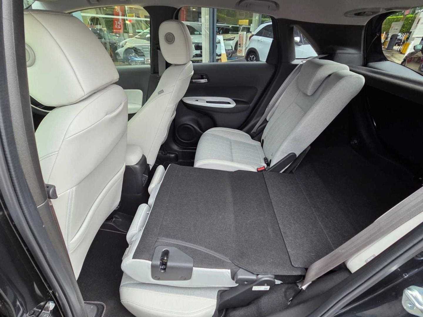 Honda JAZZ 1.5 i-MMD Hybrid EX 5dr eCVT - Image 19