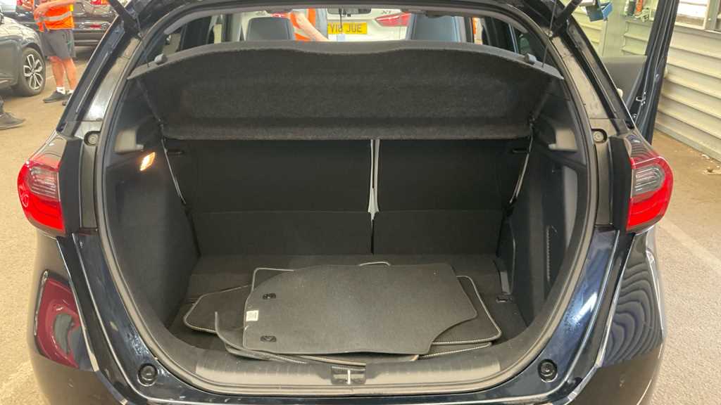 Honda JAZZ 1.5 i-MMD Hybrid EX 5dr eCVT - Image 8