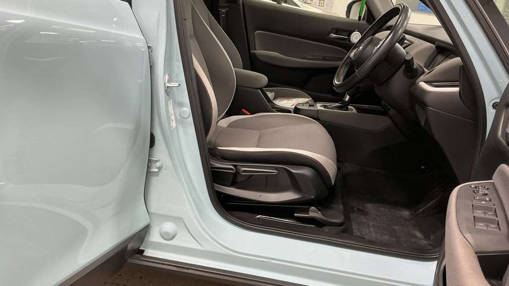 Honda Jazz 1.5 i-MMD Hybrid Crosstar EX 5dr eCVT - Image 2