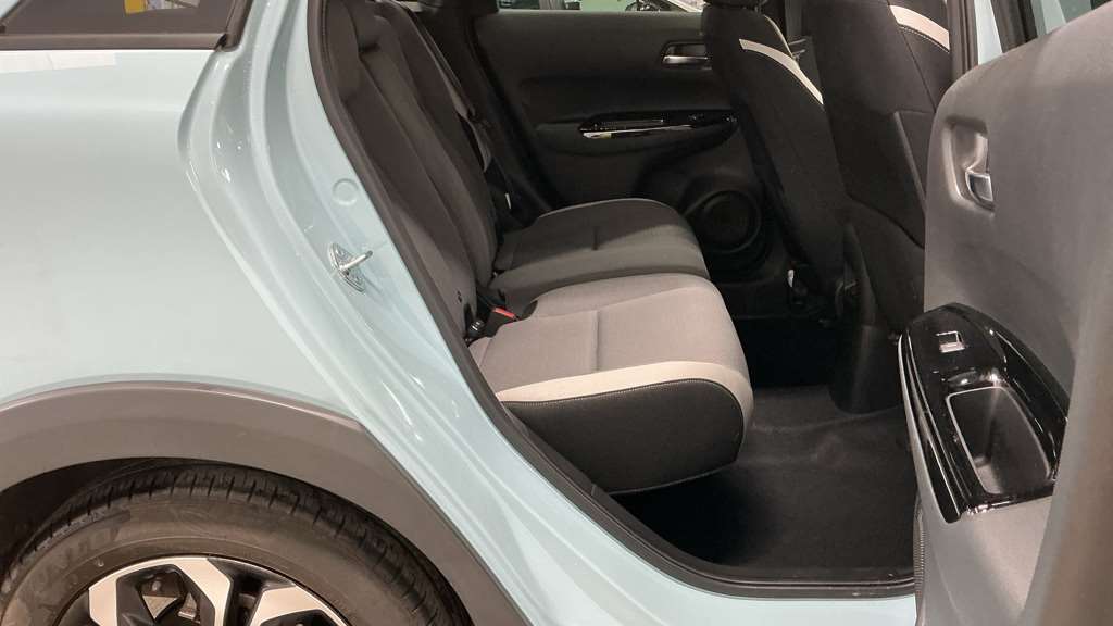 Honda Jazz 1.5 i-MMD Hybrid Crosstar EX 5dr eCVT - Image 8