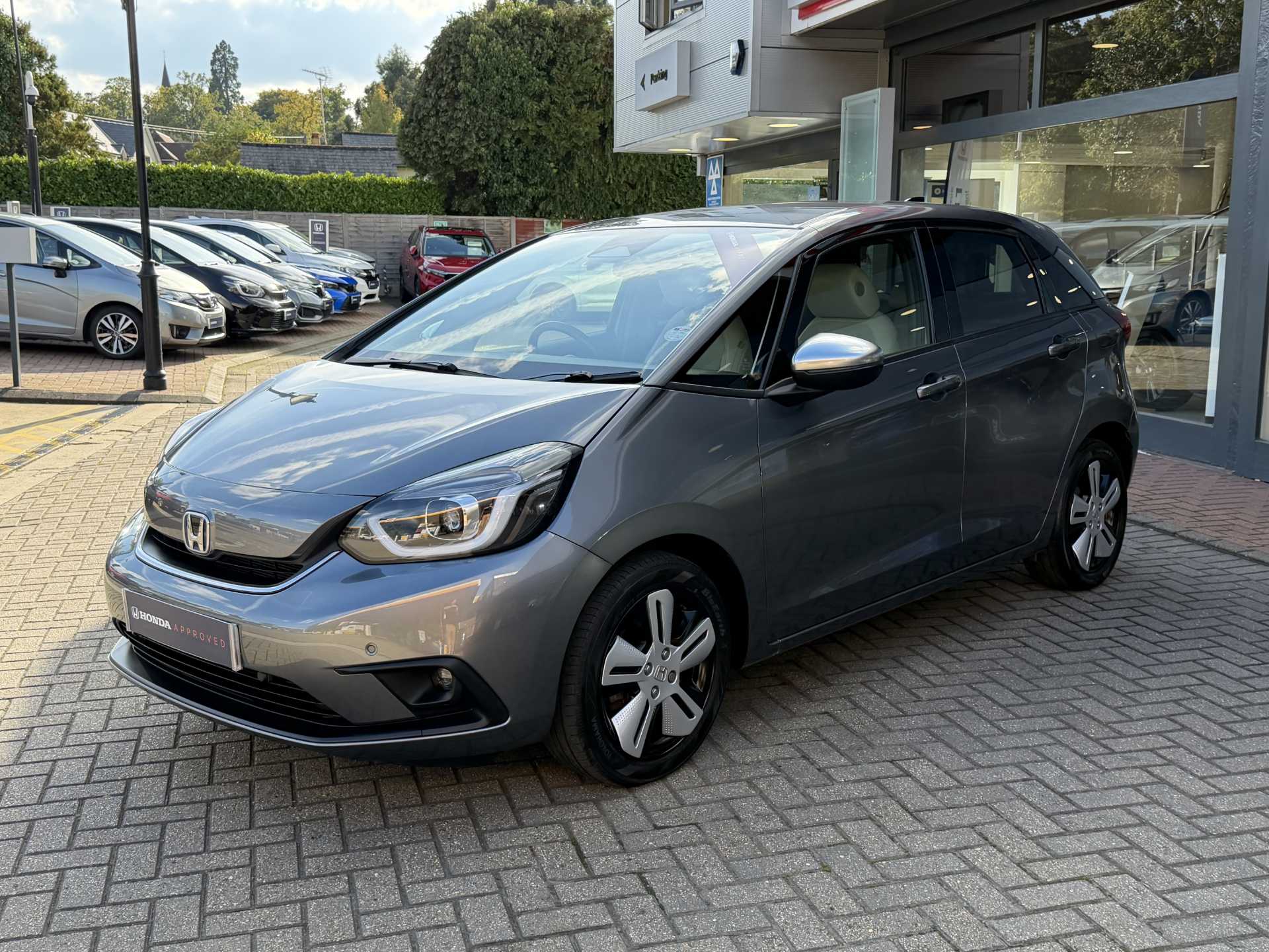 Honda Jazz 1.5 i-MMD Hybrid EX 5dr eCVT - Image 10