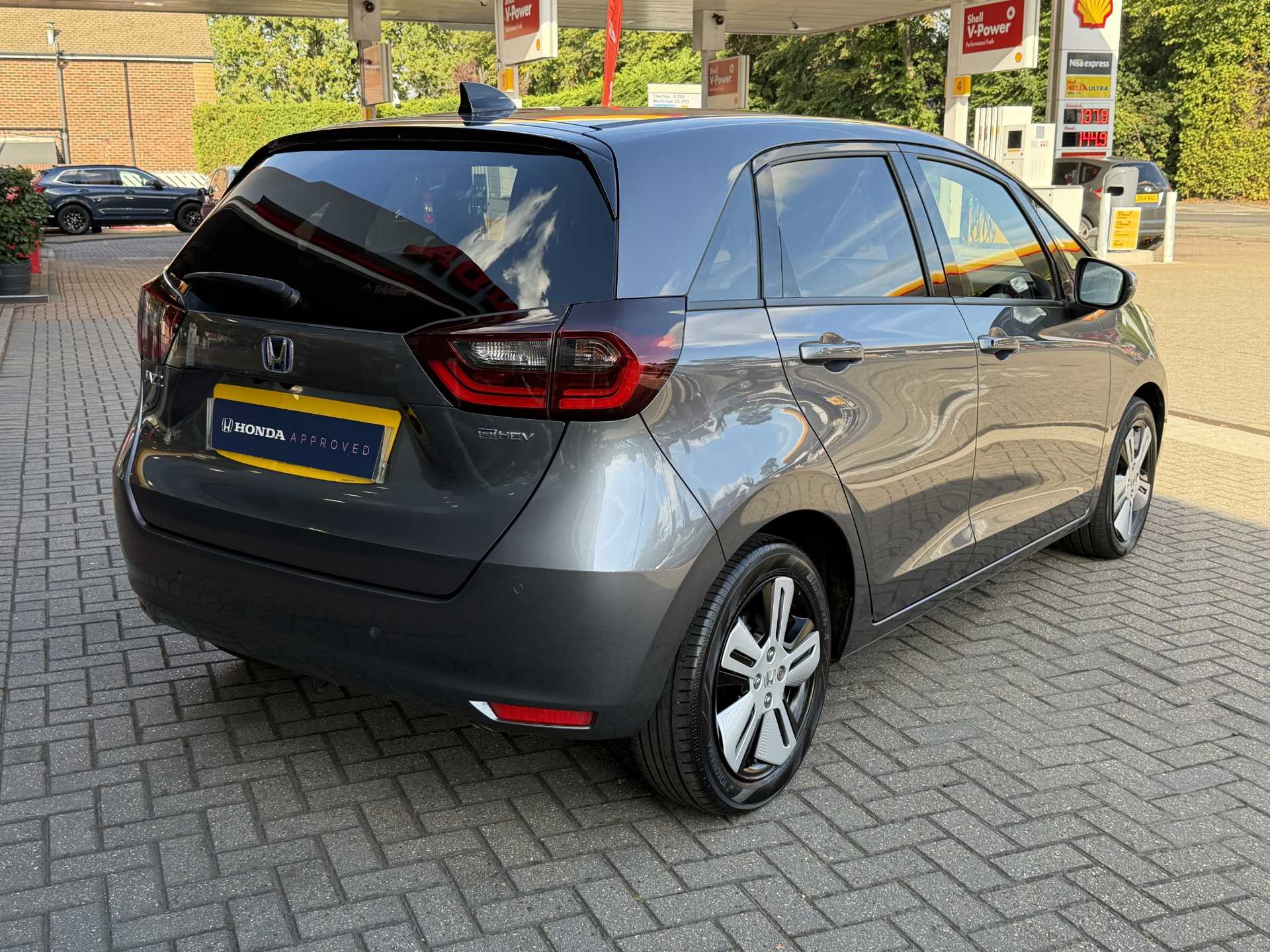 Honda Jazz 1.5 i-MMD Hybrid EX 5dr eCVT - Image 12