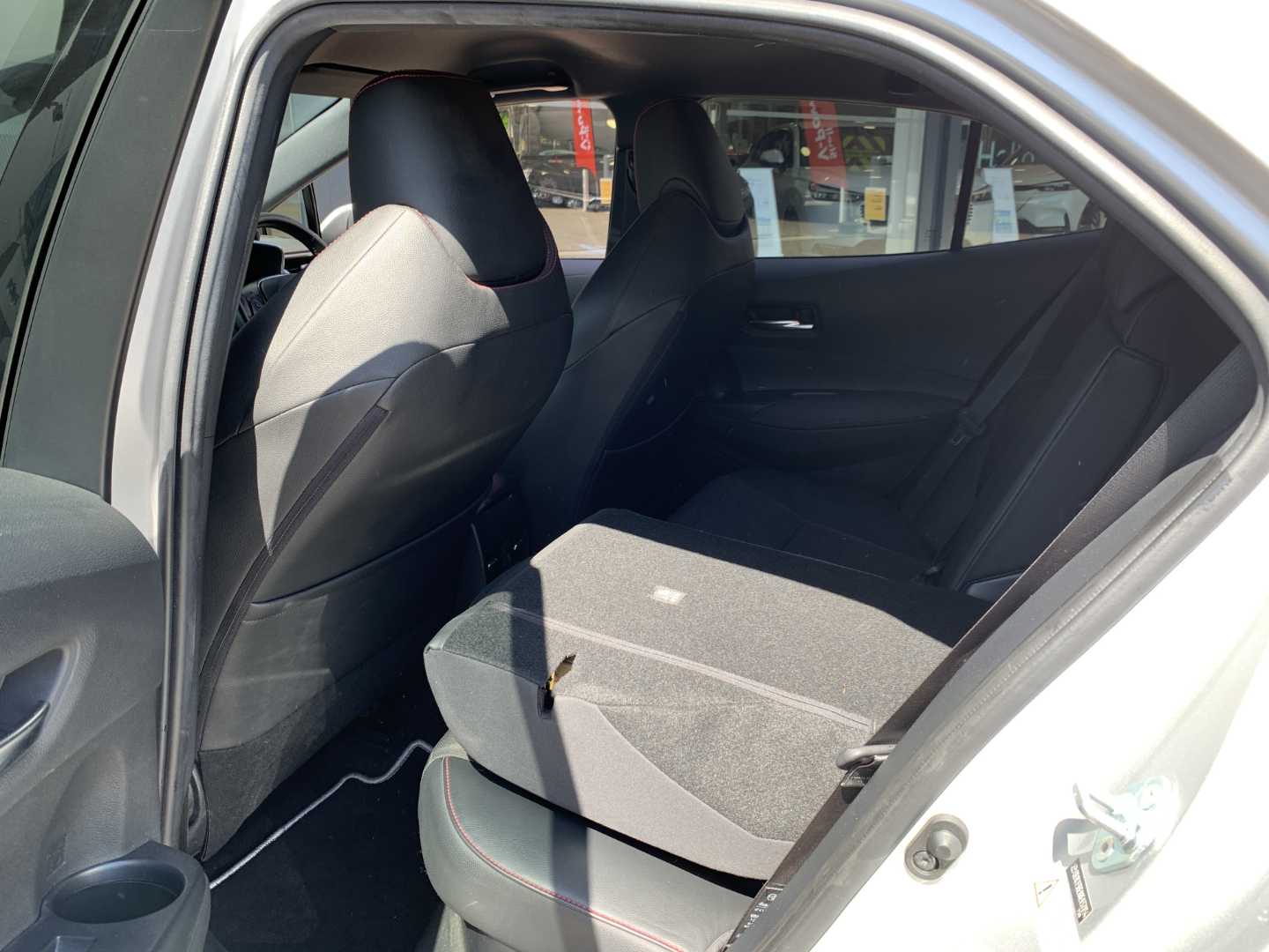 Toyota COROLLA 1.8 VVT-i Hybrid Excel 5dr CVT - Image 18