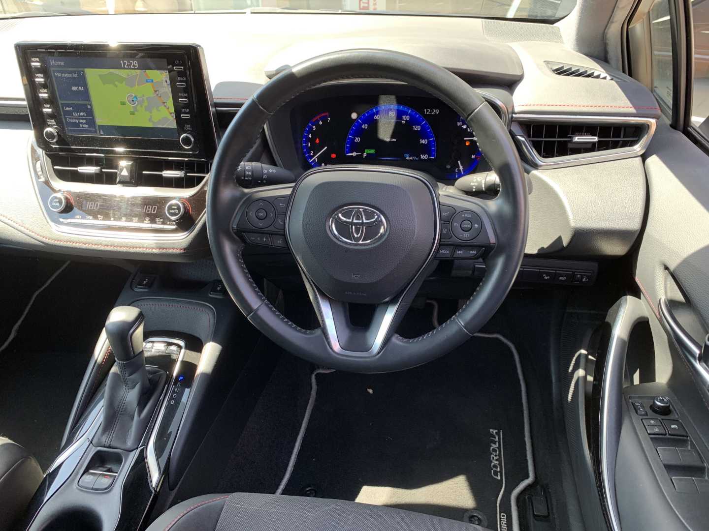 Toyota COROLLA 1.8 VVT-i Hybrid Excel 5dr CVT - Image 19