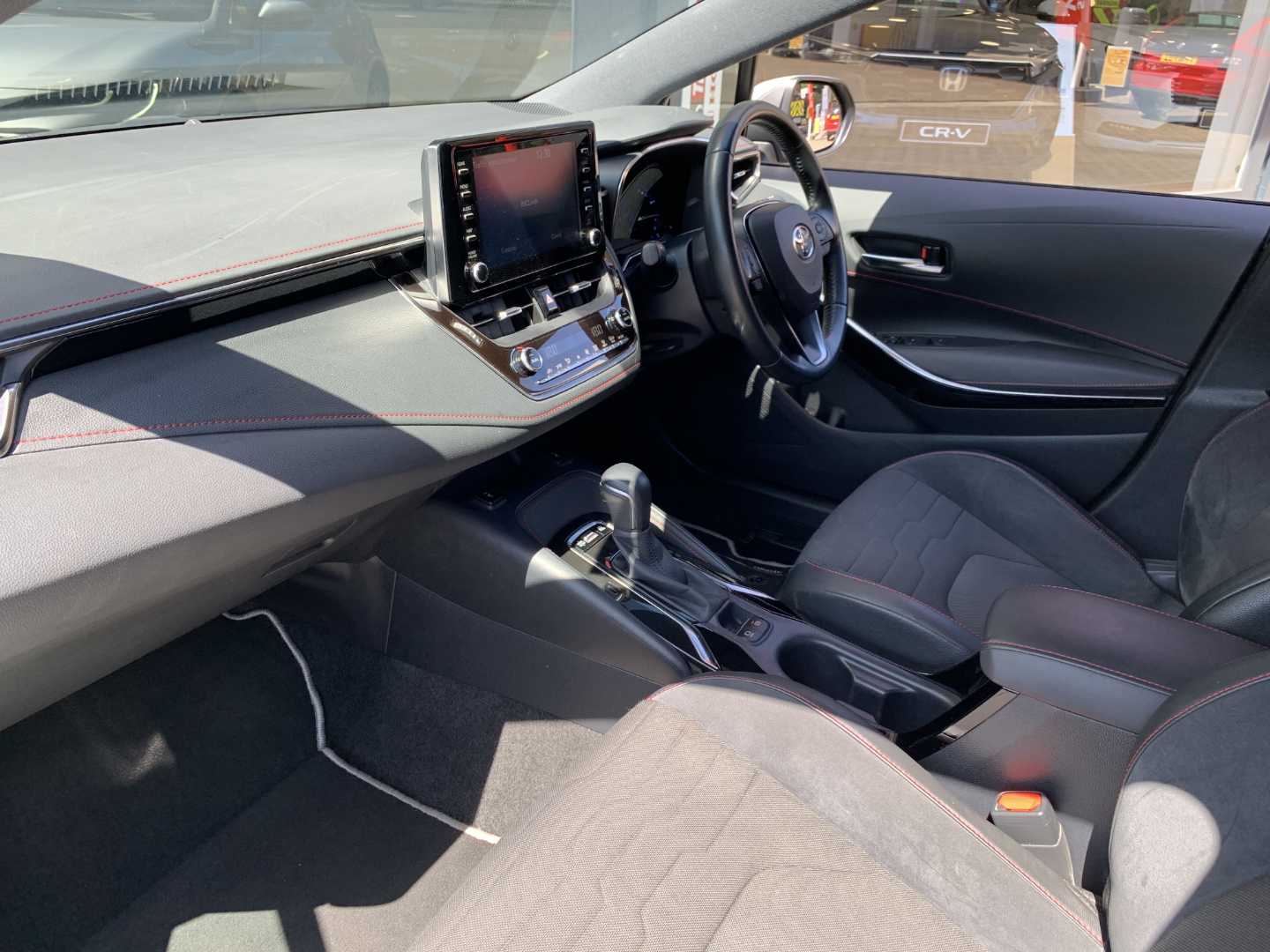 Toyota COROLLA 1.8 VVT-i Hybrid Excel 5dr CVT - Image 2